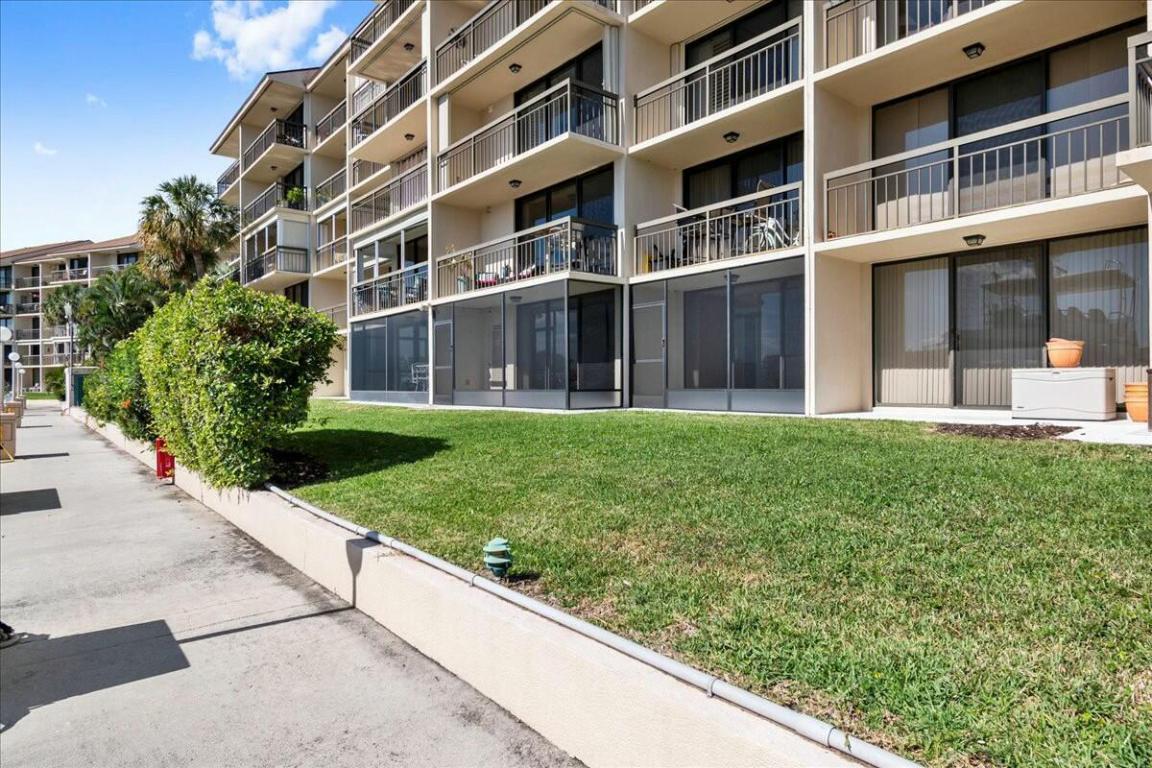 2601 Marina Isle #103 Jupiter, FL 33477