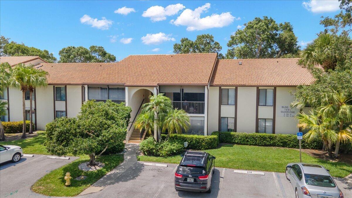 1995 SW Silver Pine Way #Bldg 119 H1