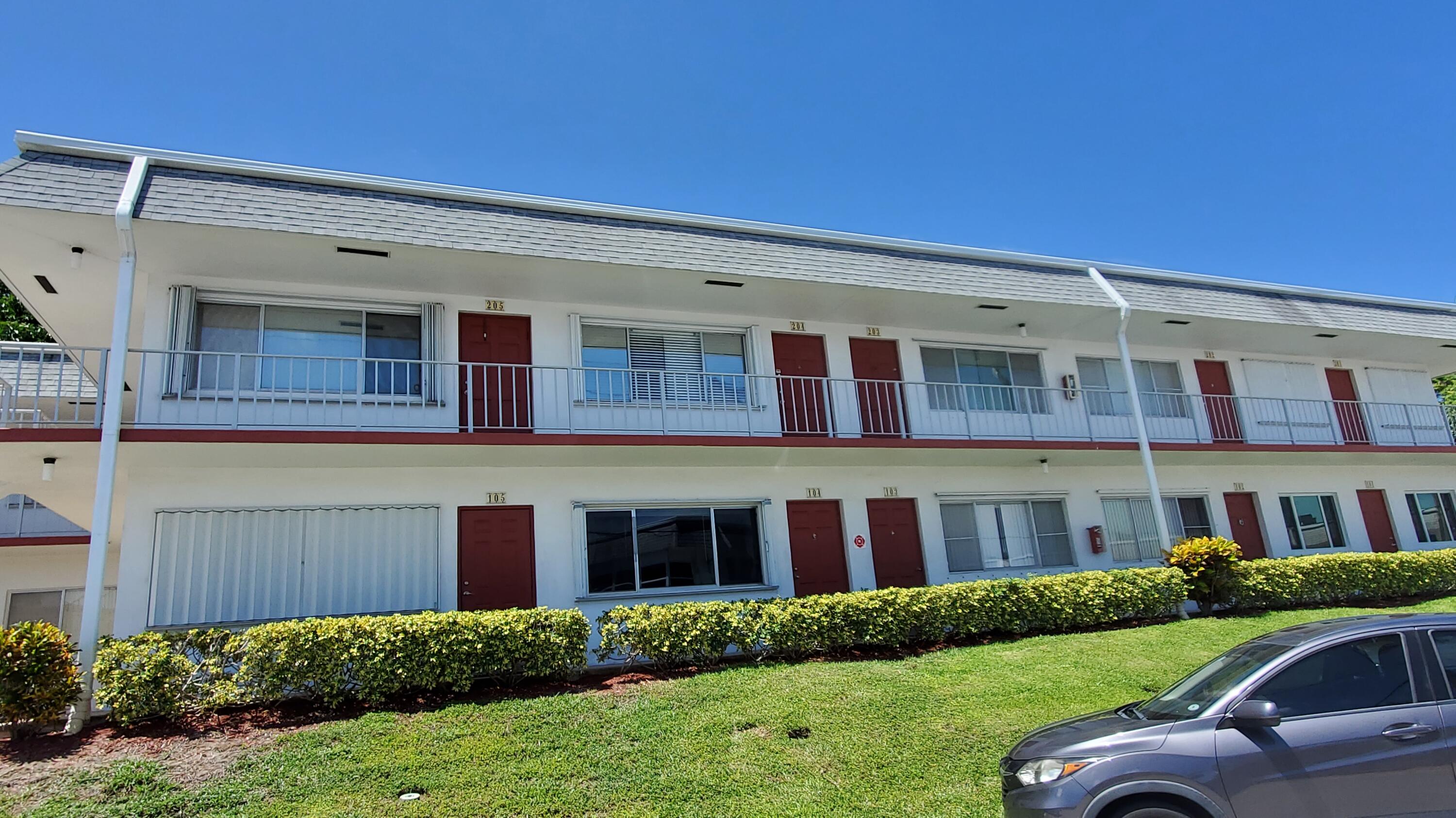 3120 Cynthia Ln #204