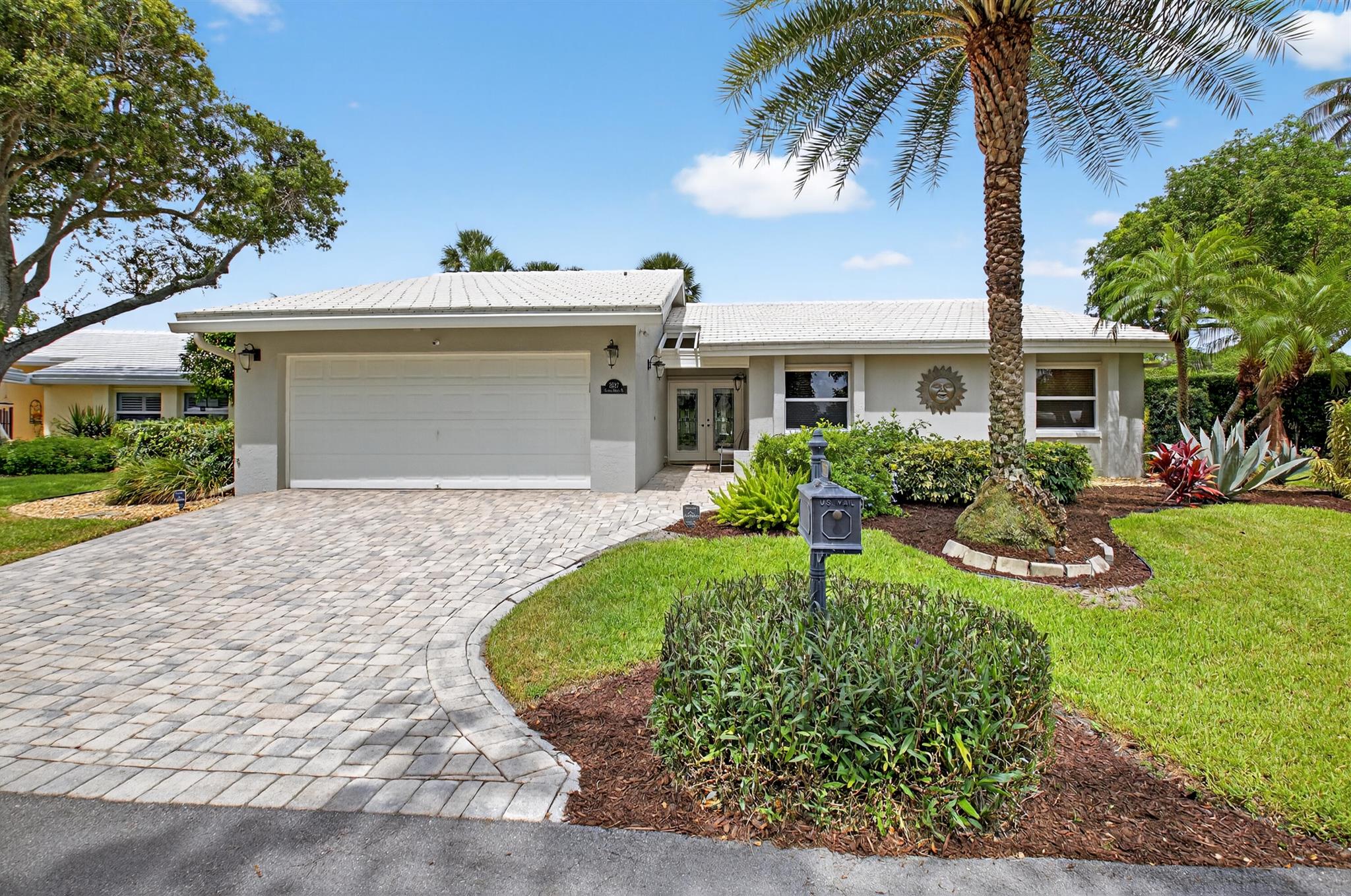 5527 Cameo Dr