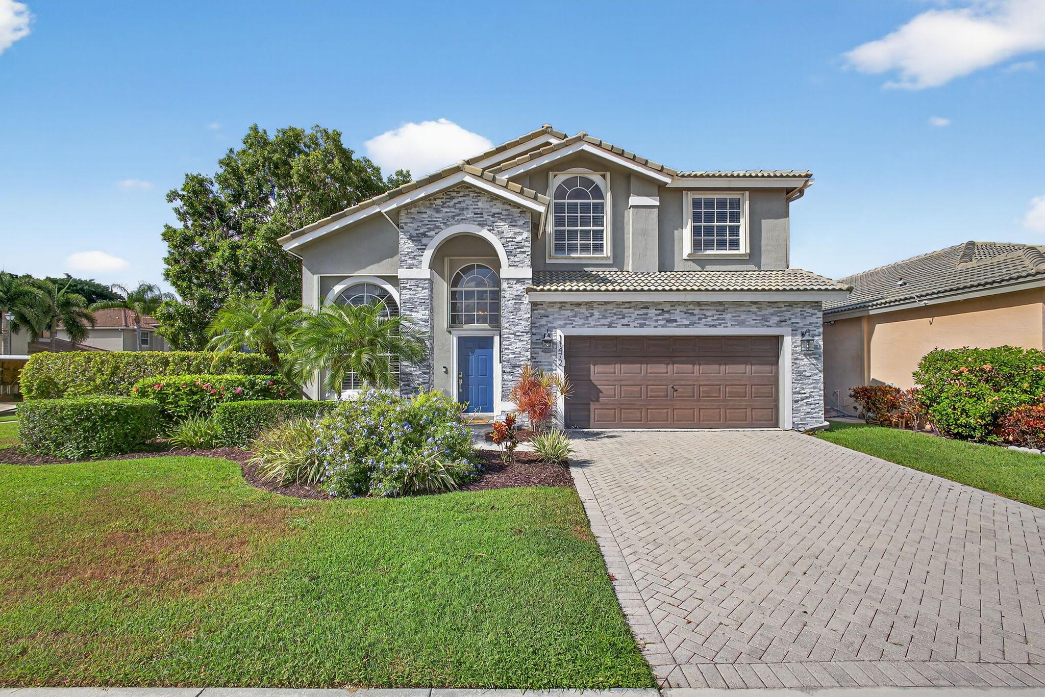 11472 Beacon Pointe Ln