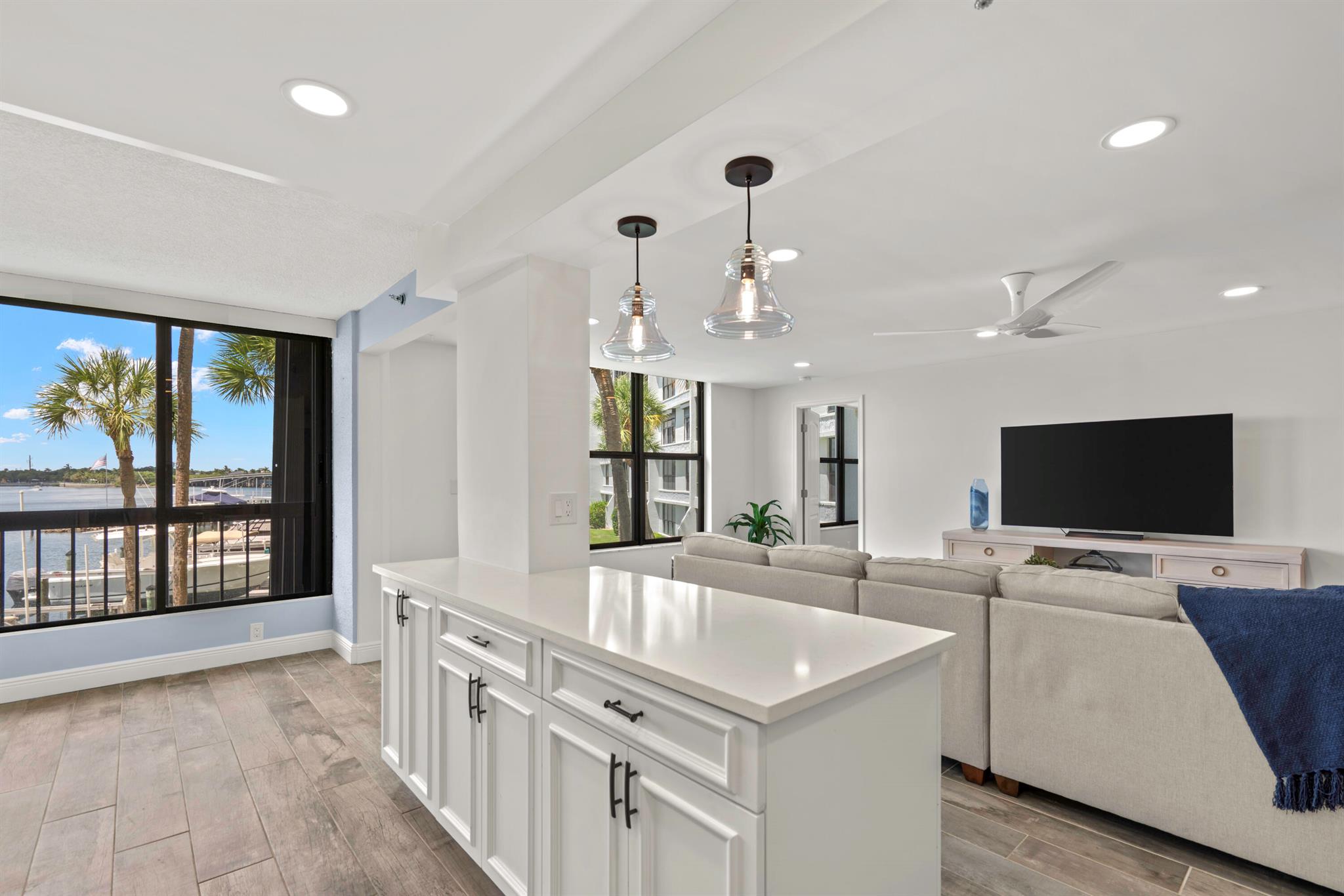 1748 Jupiter Cv Dr #221 Jupiter, FL 33469