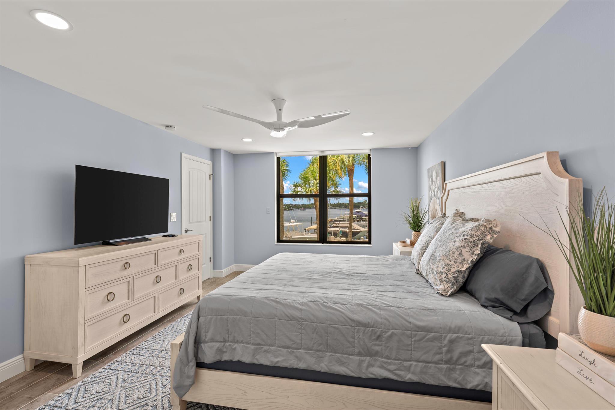 1748 Jupiter Cv Dr #221 Jupiter, FL 33469