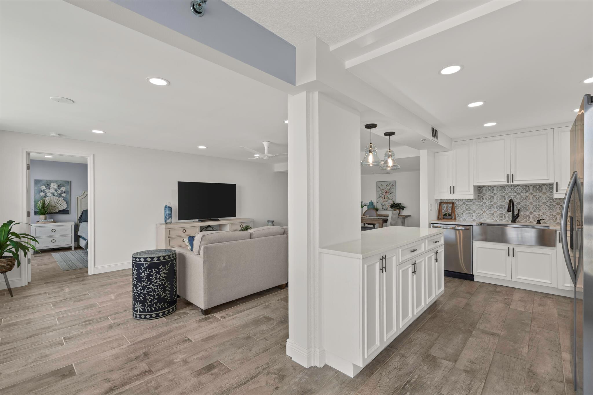 1748 Jupiter Cv Dr #221 Jupiter, FL 33469