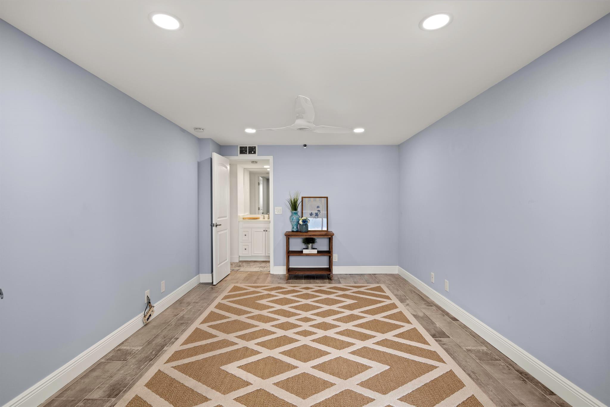 1748 Jupiter Cv Dr #221 Jupiter, FL 33469