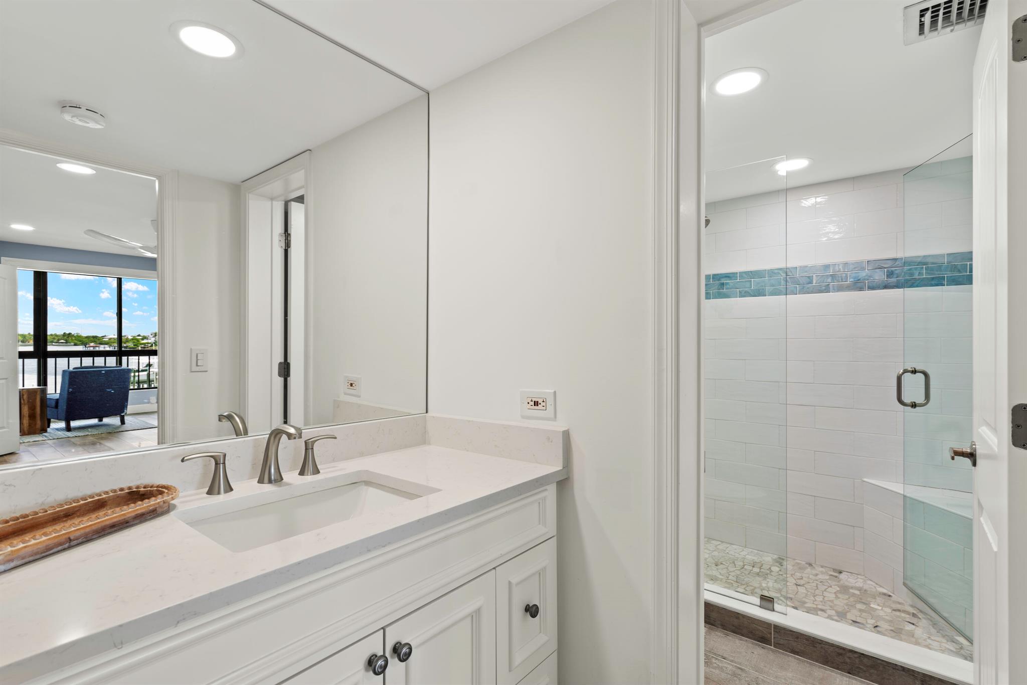 1748 Jupiter Cv Dr #221 Jupiter, FL 33469