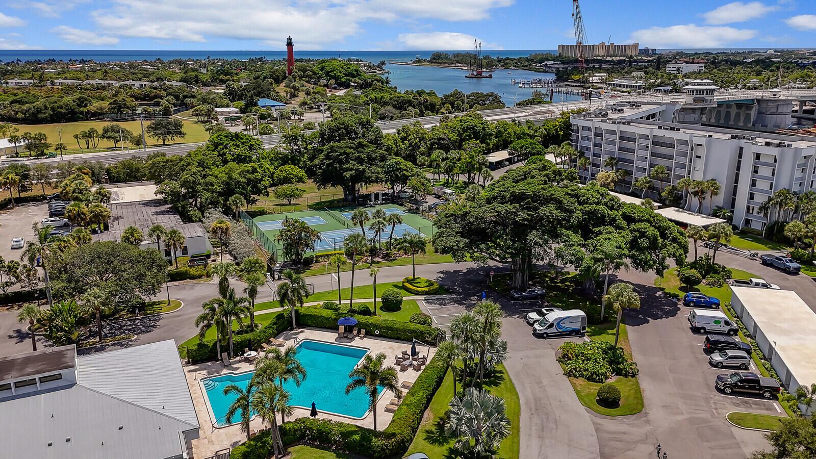 1748 Jupiter Cv Dr #221 Jupiter, FL 33469