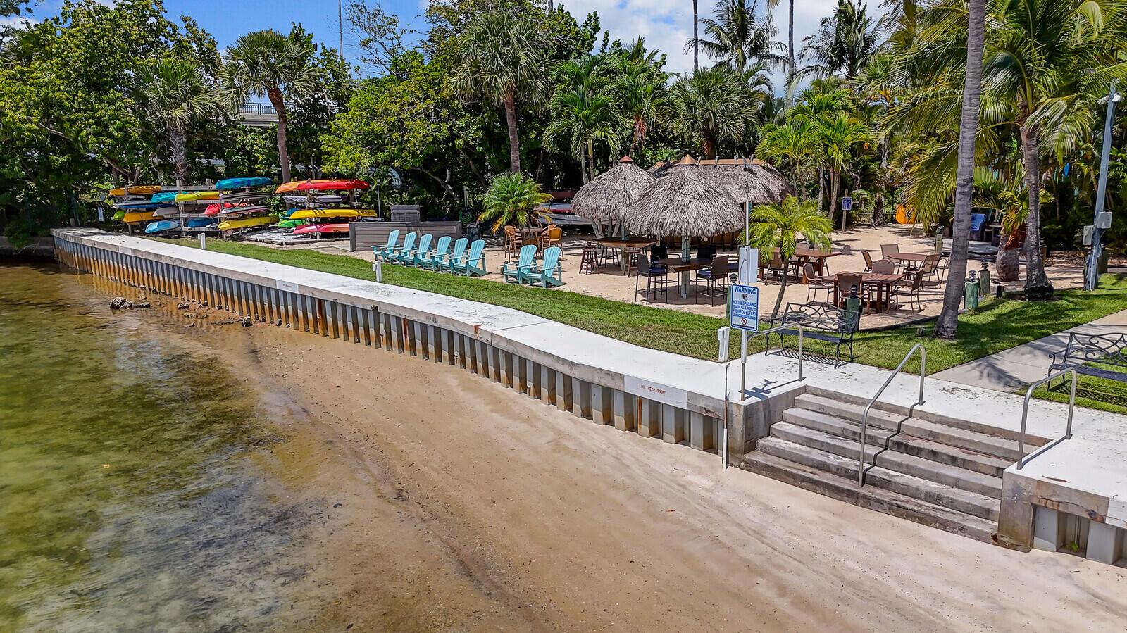 1748 Jupiter Cv Dr #221 Jupiter, FL 33469