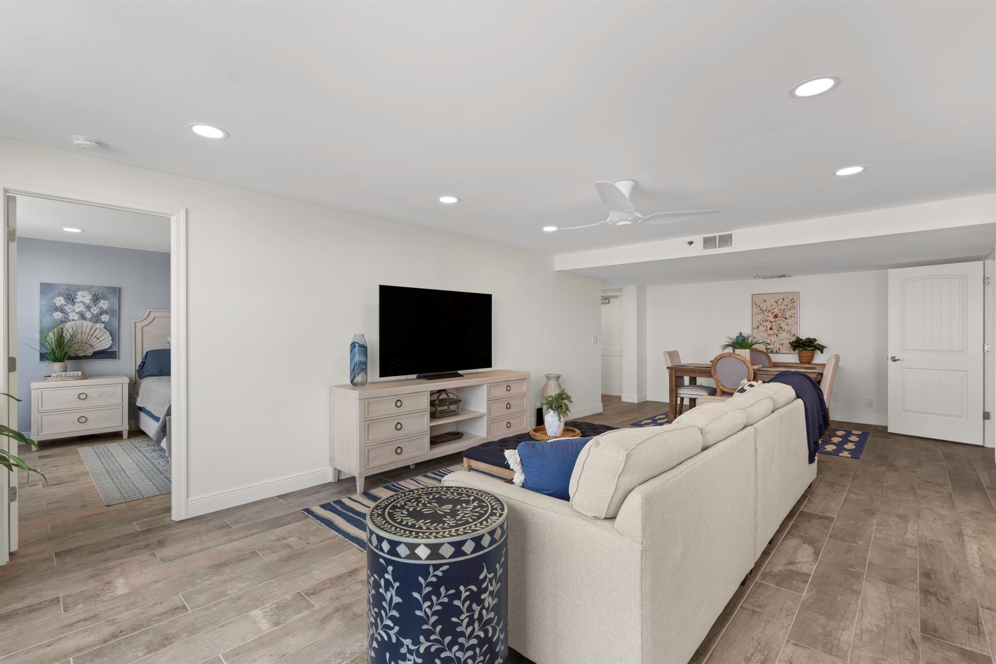 1748 Jupiter Cv Dr #221 Jupiter, FL 33469