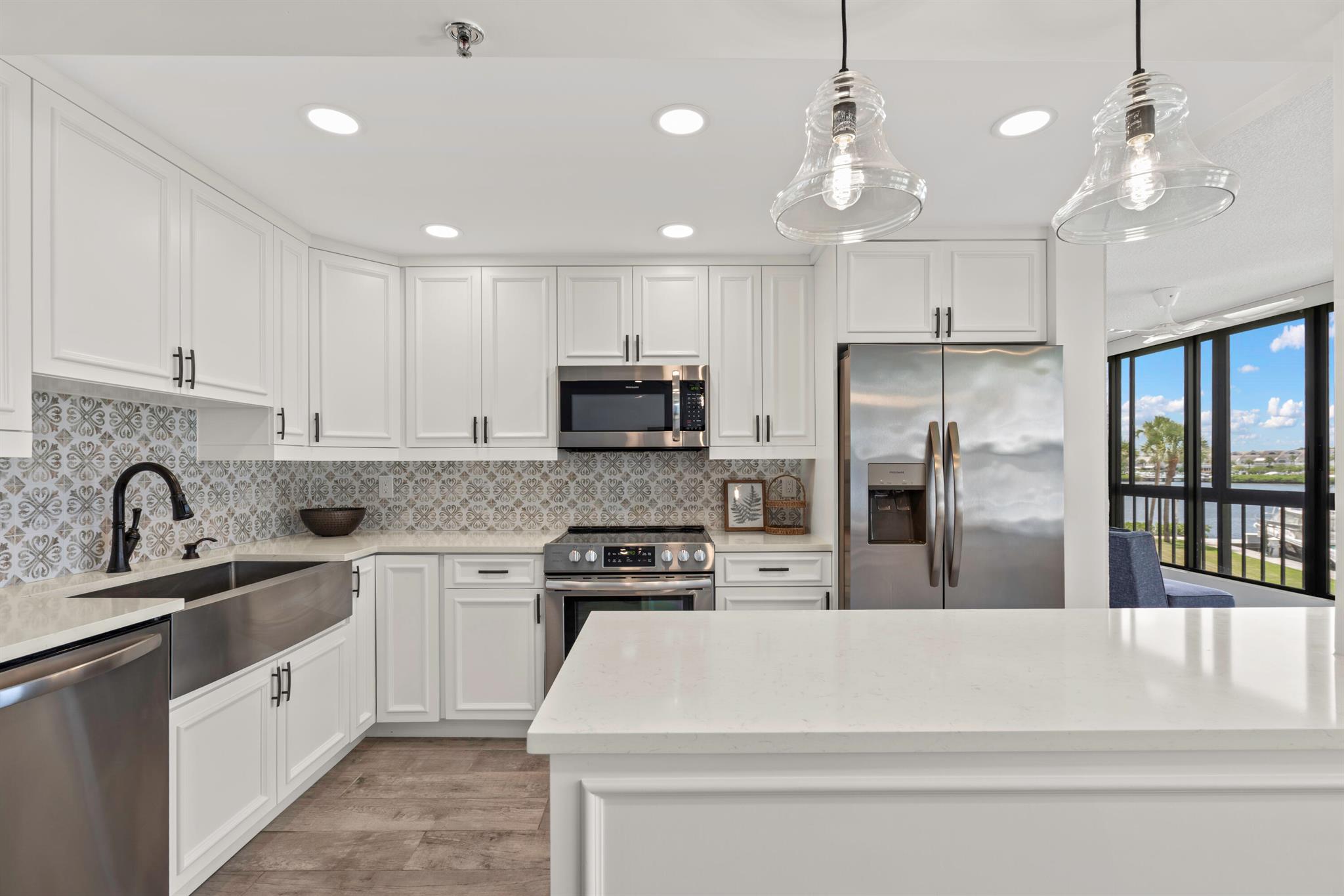 1748 Jupiter Cv Dr #221 Jupiter, FL 33469