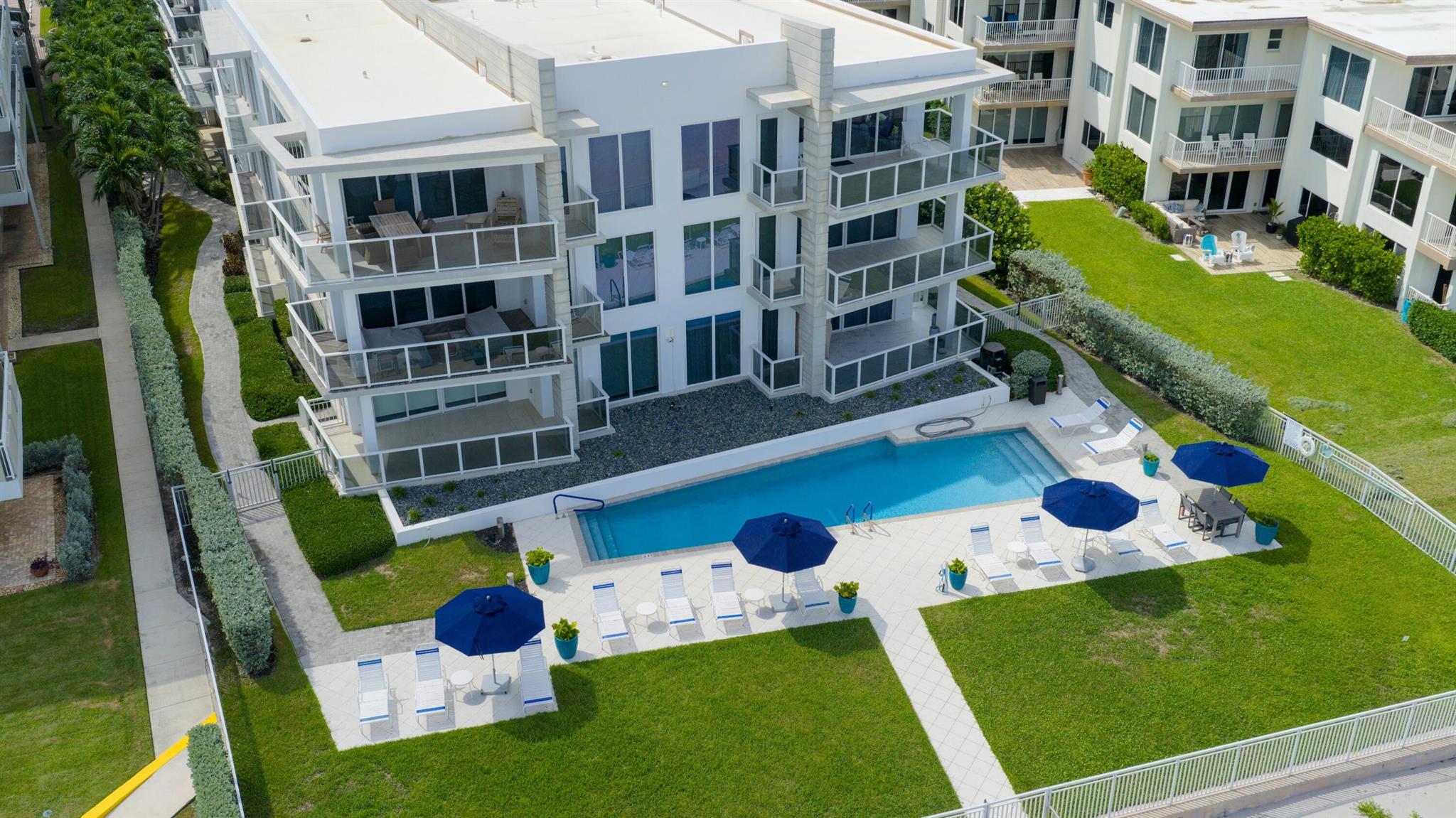 1200 Hillsboro Mile #1305 Hillsboro Beach, FL 33062