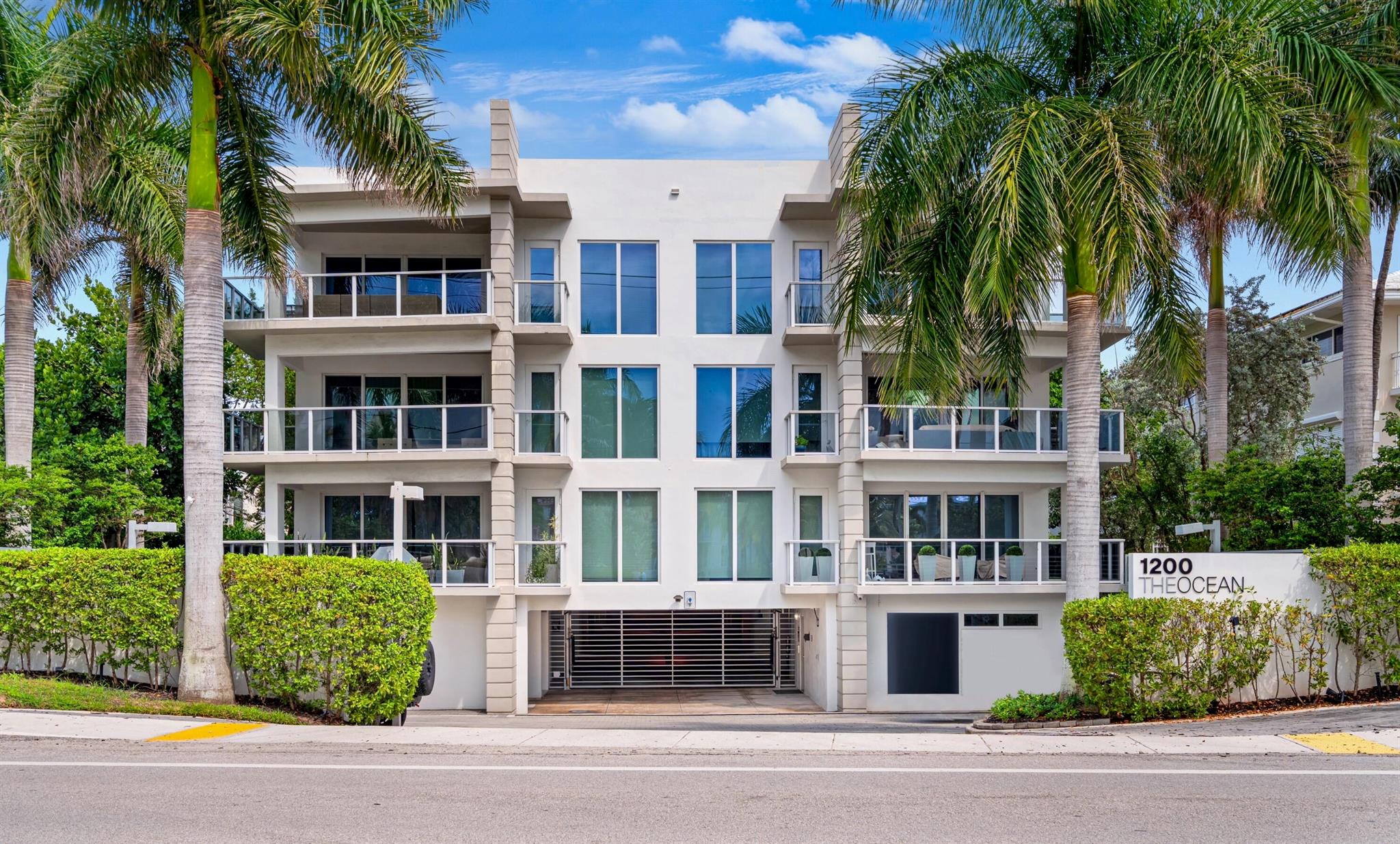 1200 Hillsboro Mile #1305 Hillsboro Beach, FL 33062