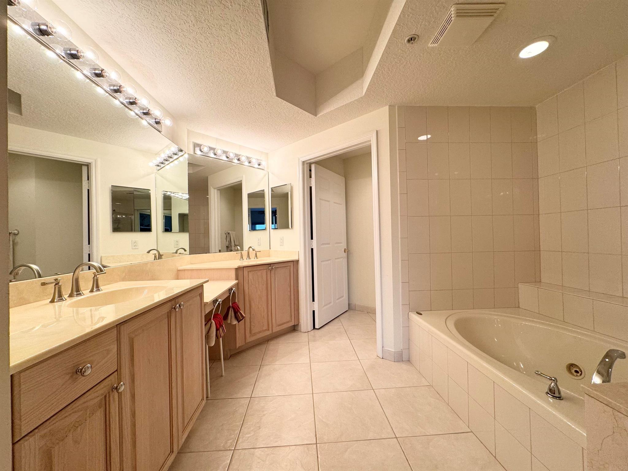 221 Ocean Grande Blvd #407 Jupiter, FL 33477