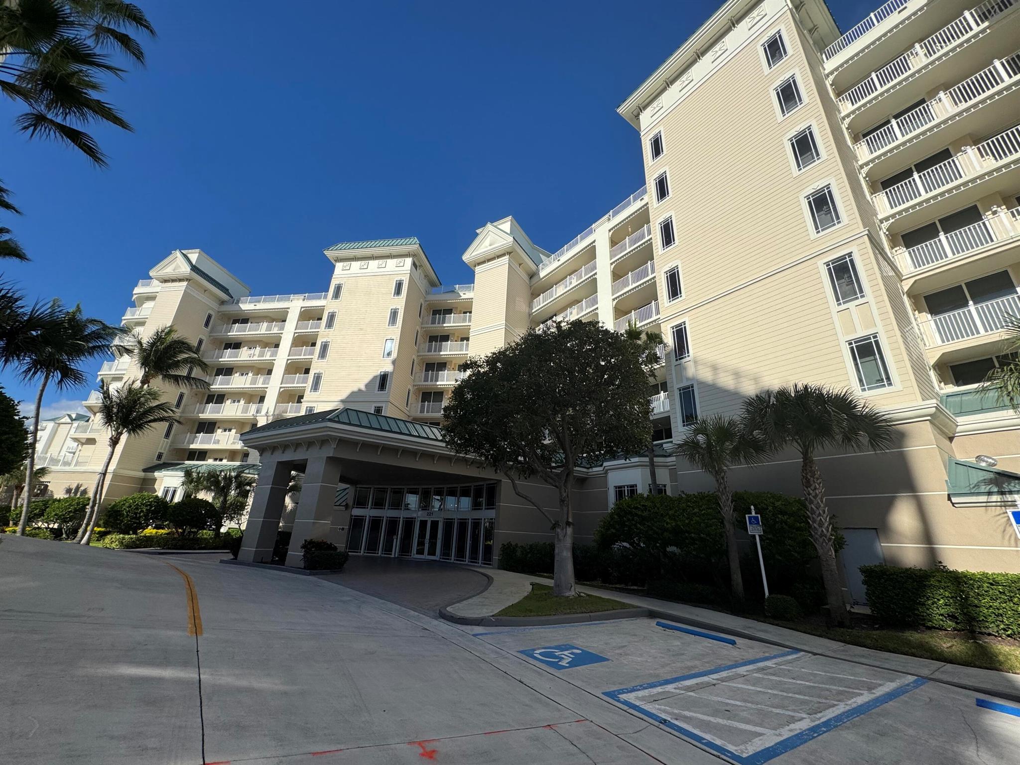 221 Ocean Grande Blvd #407 Jupiter, FL 33477