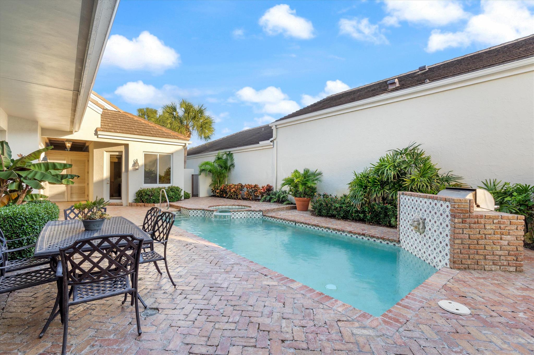 602 Oak Harbour Dr Juno Beach, FL 33408