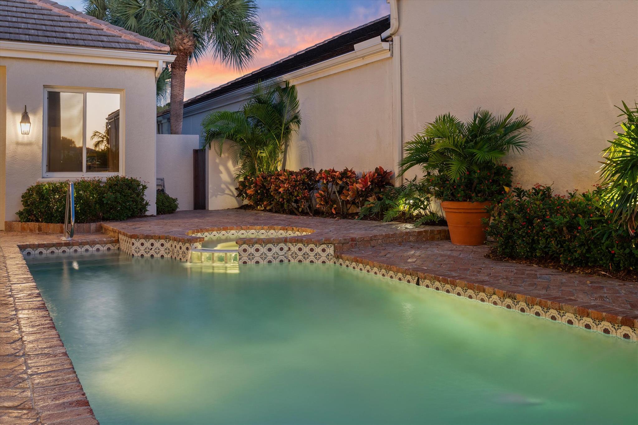 602 Oak Harbour Dr Juno Beach, FL 33408