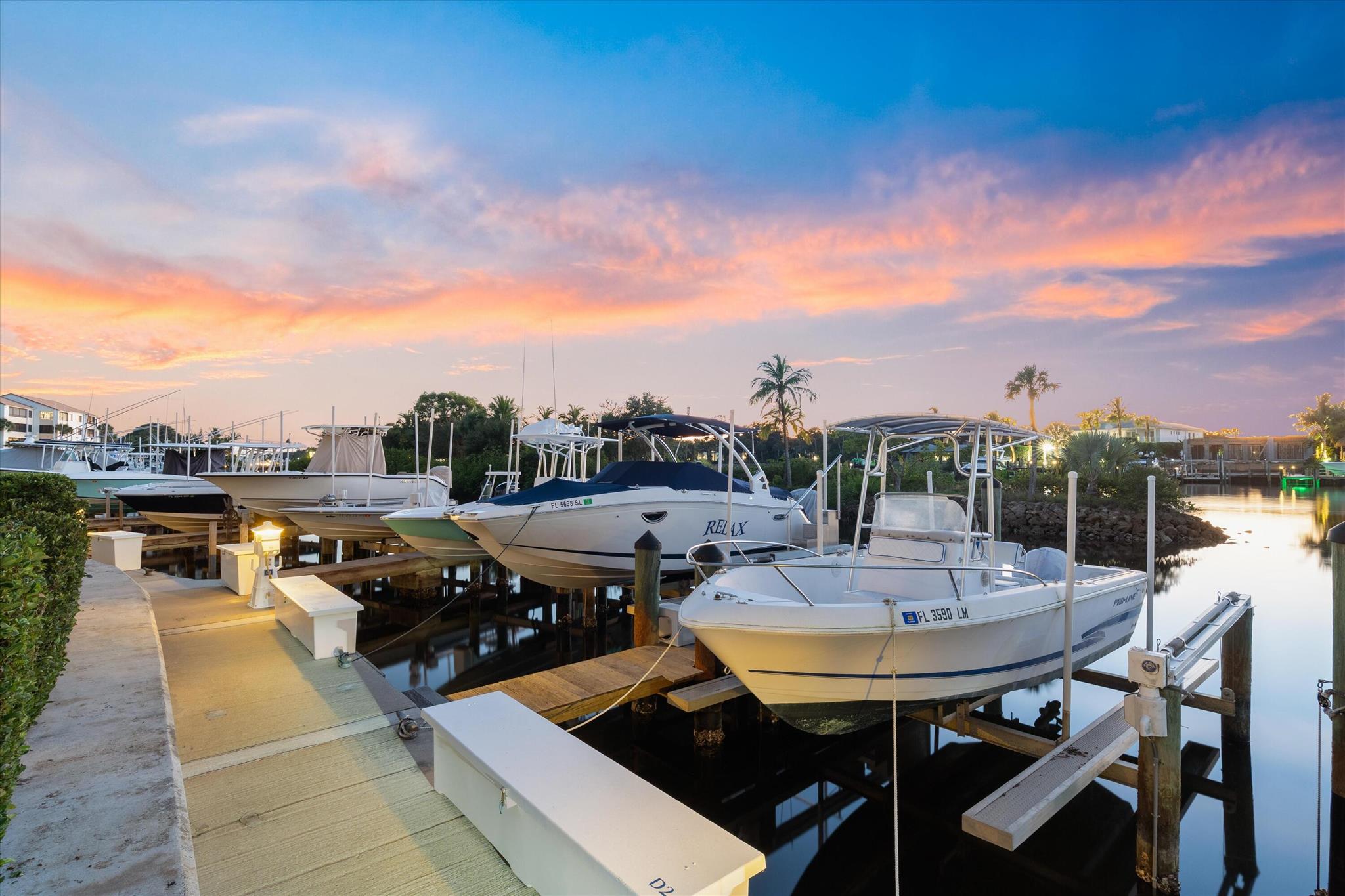 602 Oak Harbour Dr Juno Beach, FL 33408