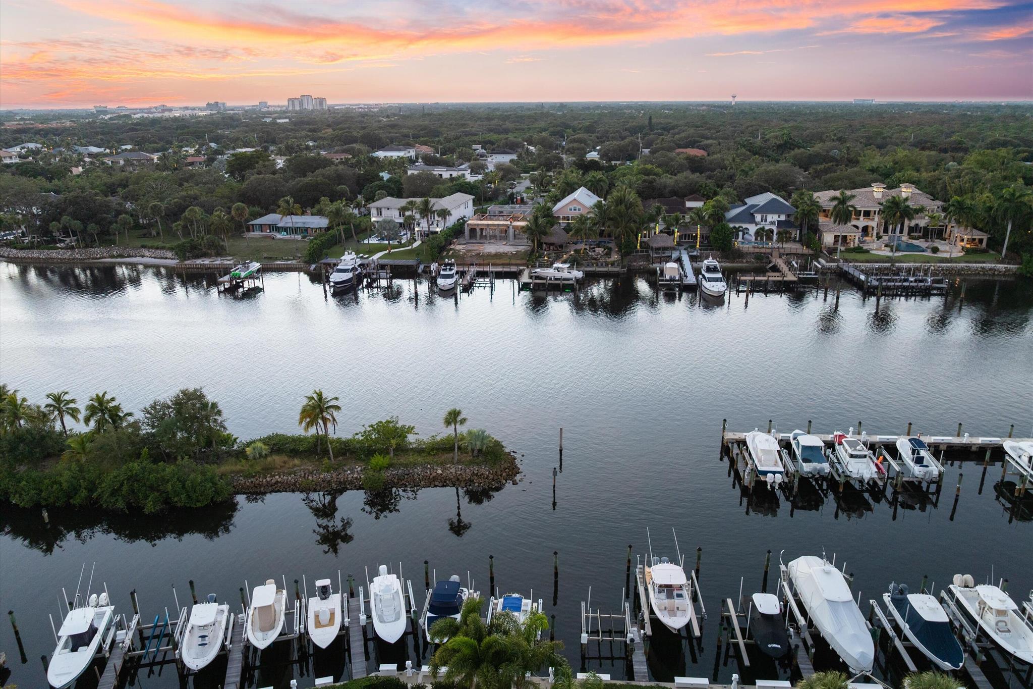 602 Oak Harbour Dr Juno Beach, FL 33408