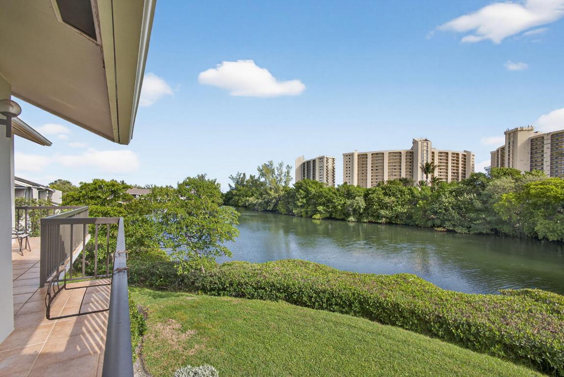 2102 Fairway Jupiter, FL 33477