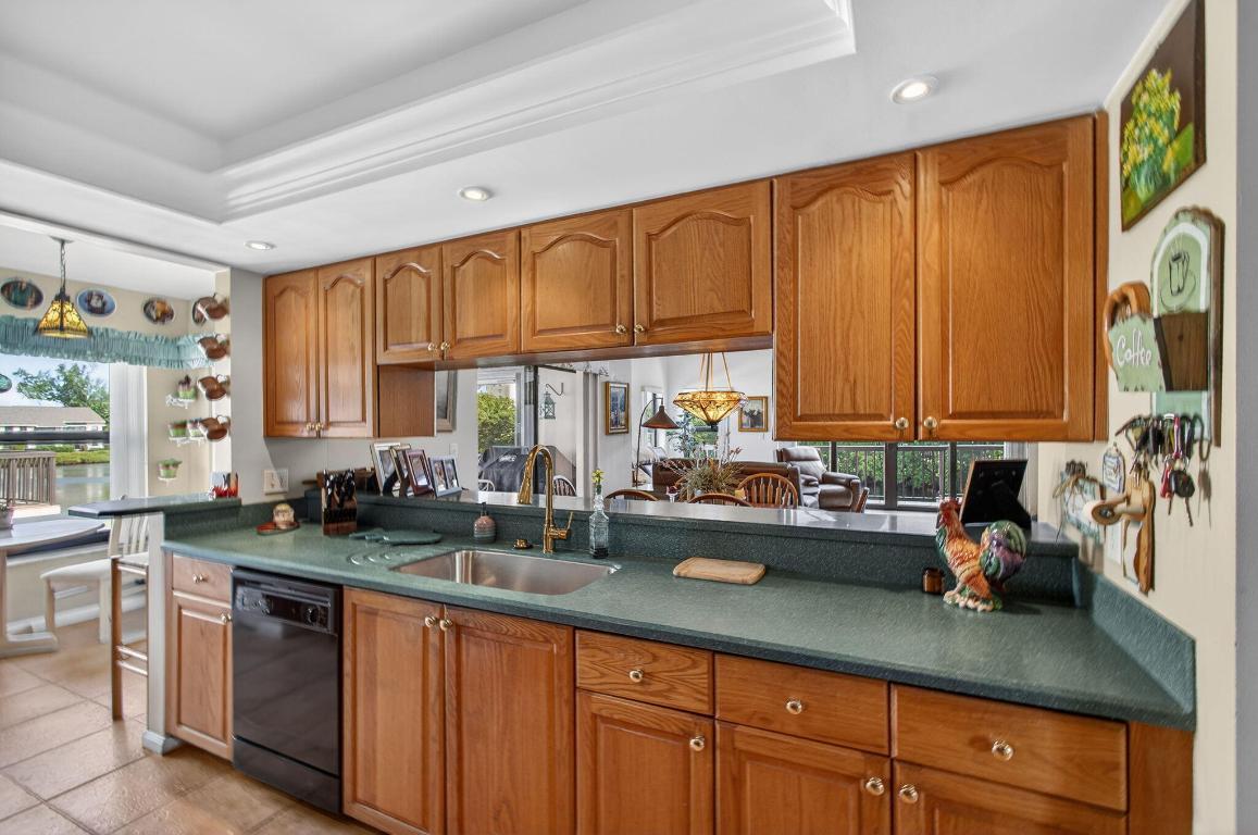 2102 Fairway Jupiter, FL 33477