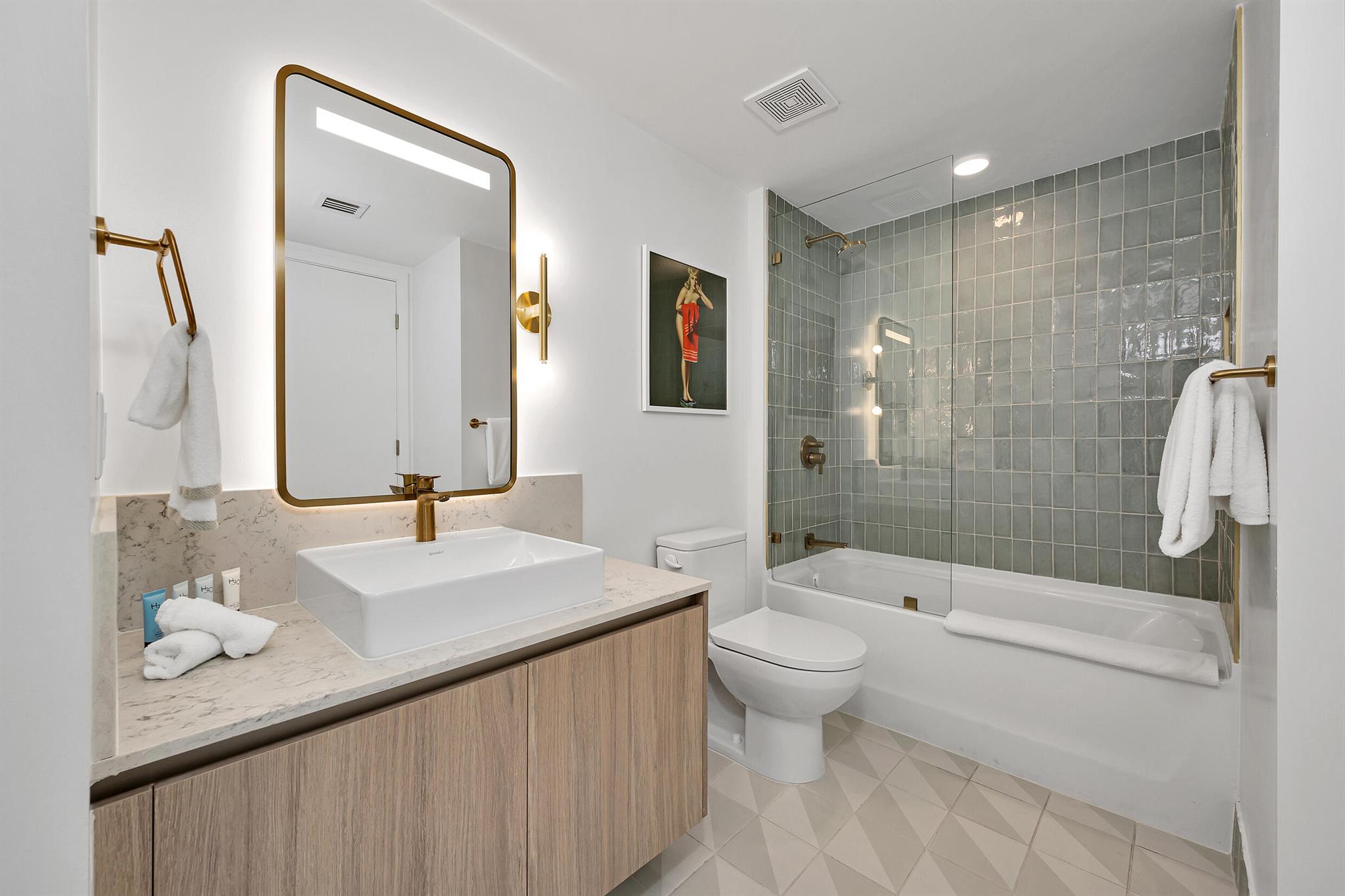 601 NE 1st Ave #3809 Miami, FL 33132