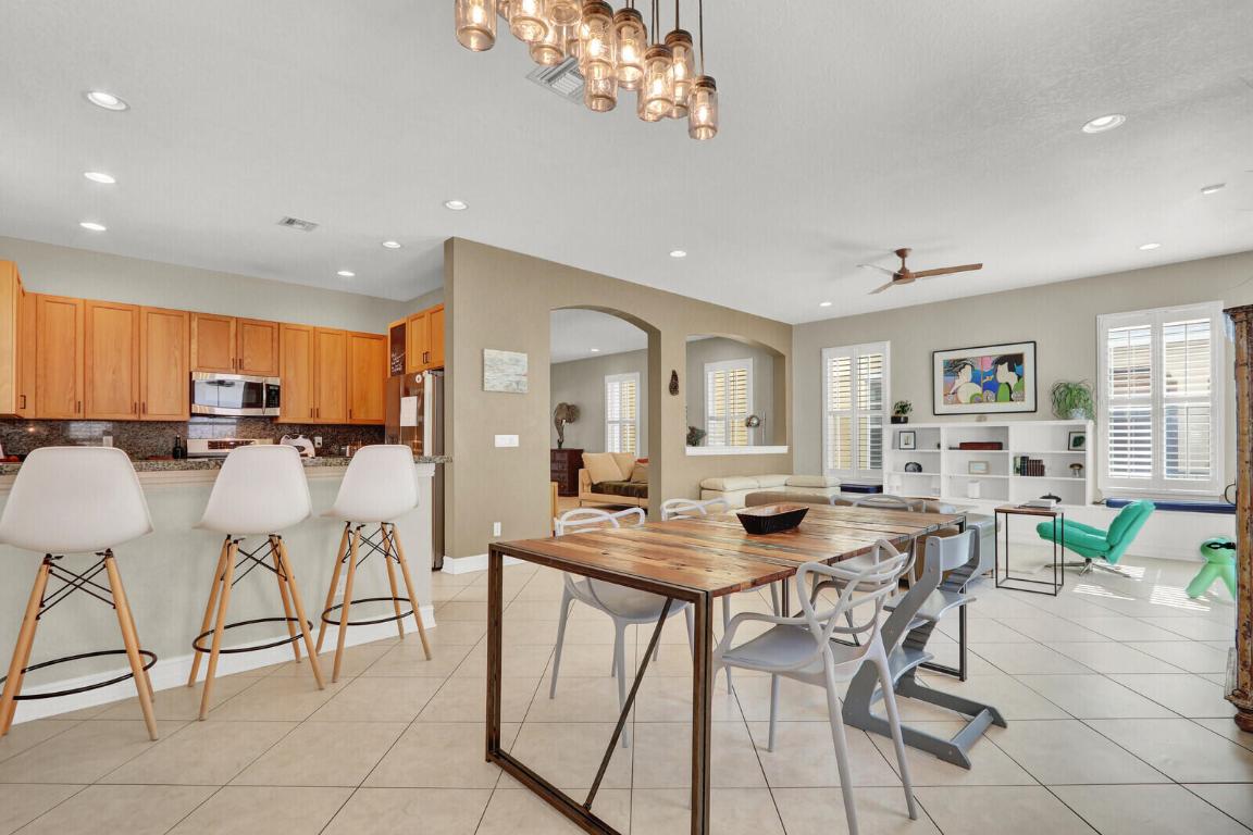 164 W Bay Cedar Jupiter, FL 33458