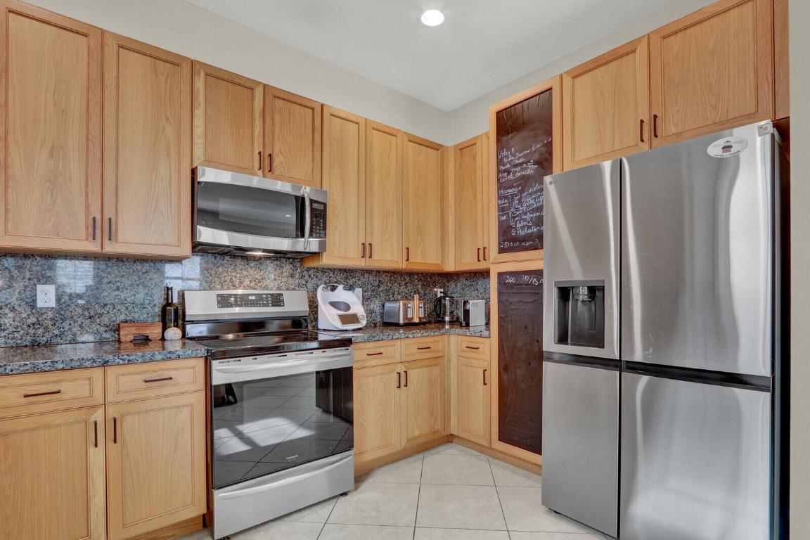 164 W Bay Cedar Jupiter, FL 33458