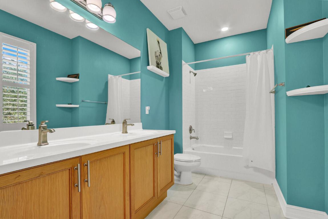 164 W Bay Cedar Jupiter, FL 33458