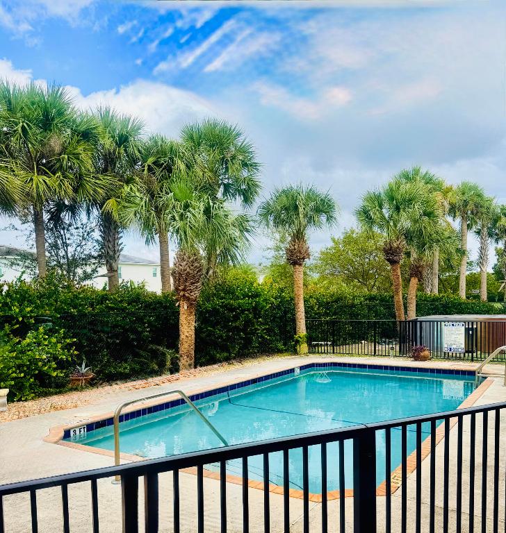 1021 Crystal Lk #315