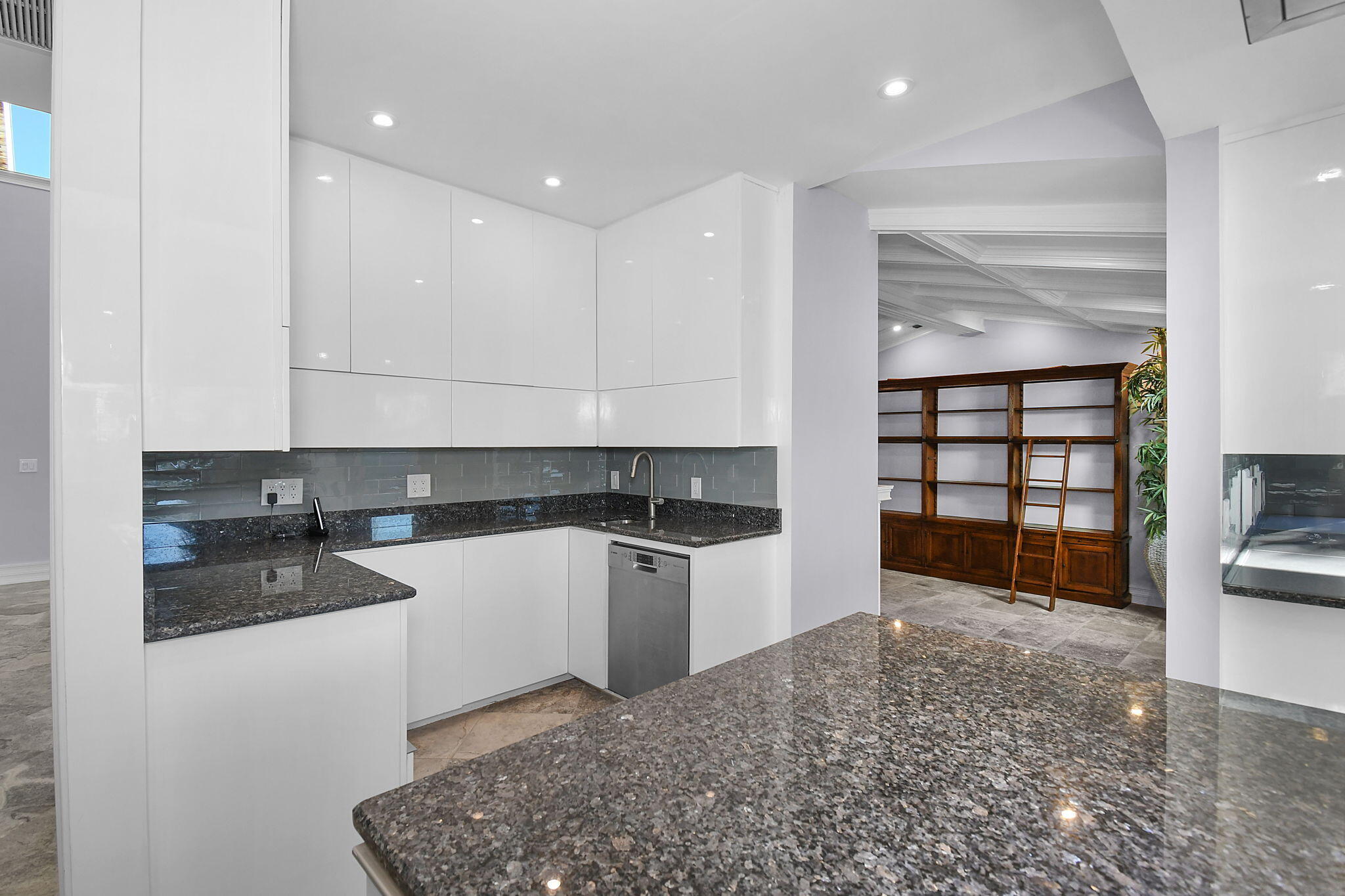 123 Olympus Jupiter, FL 33477