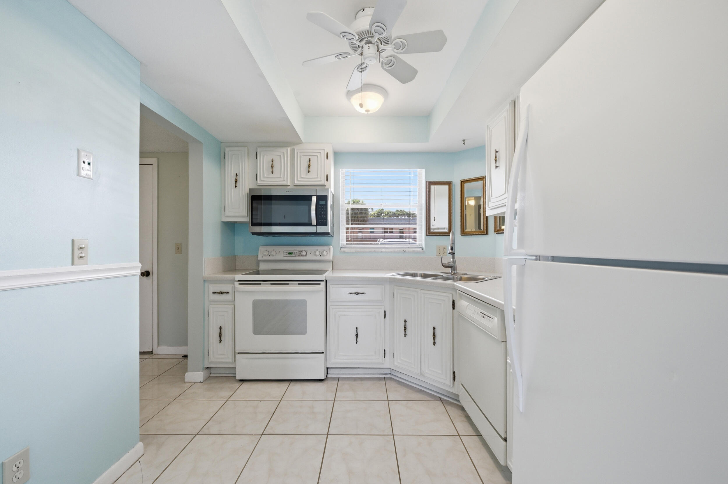 18081 SE Country Clb #3-23 Jupiter, FL 33469