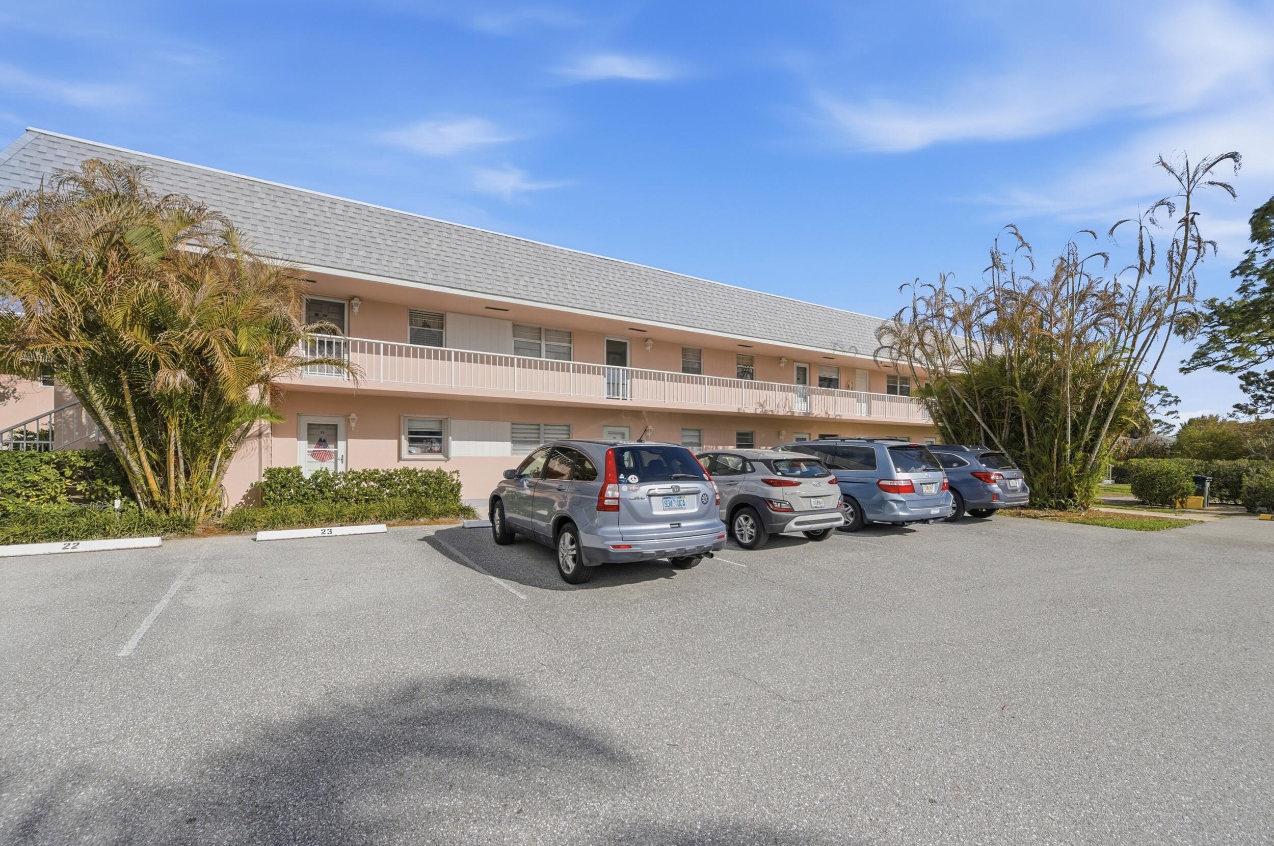 18081 SE Country Clb #3-23 Jupiter, FL 33469