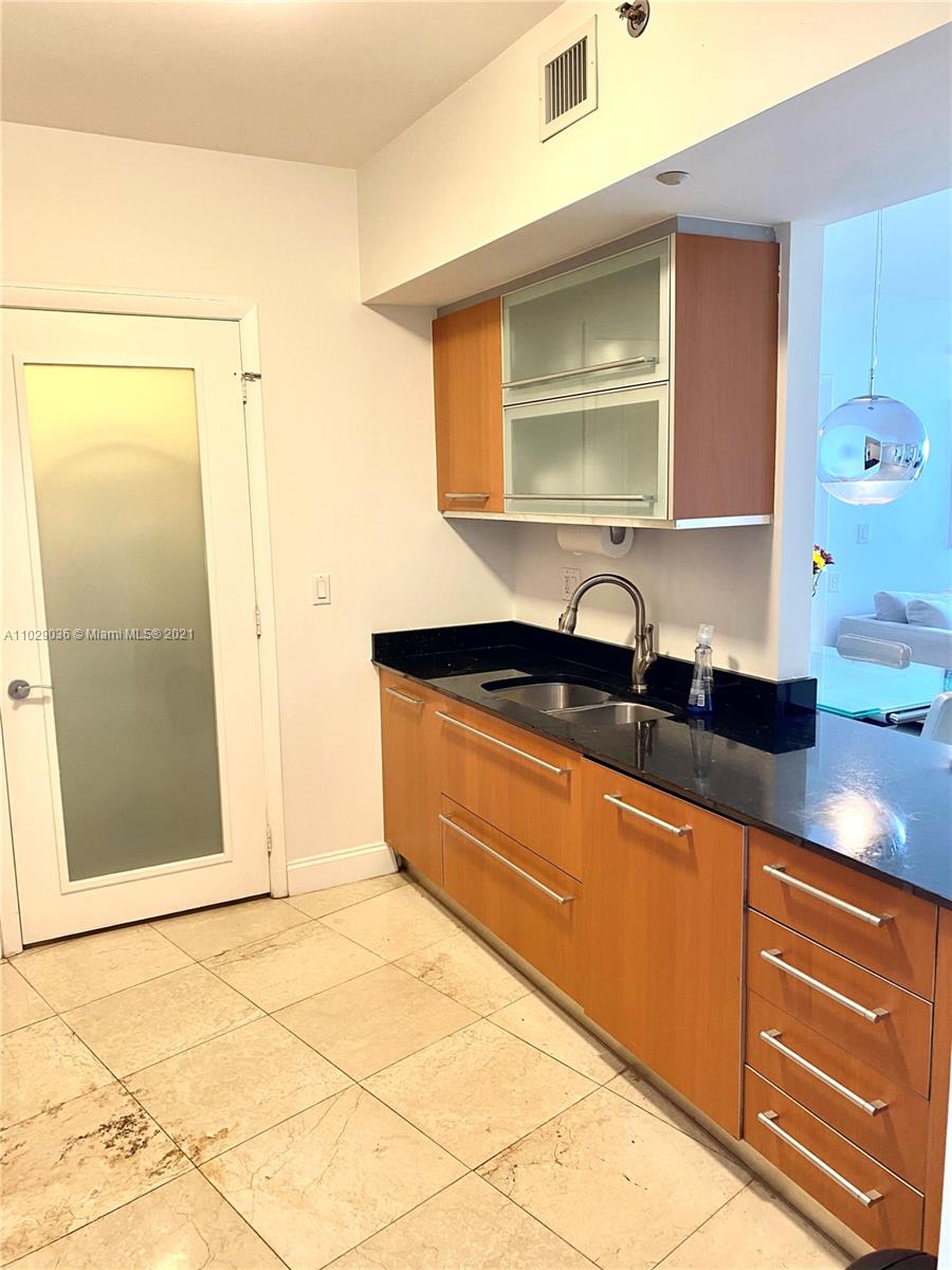 400 Alton Rd #809 Miami Beach, FL 33139