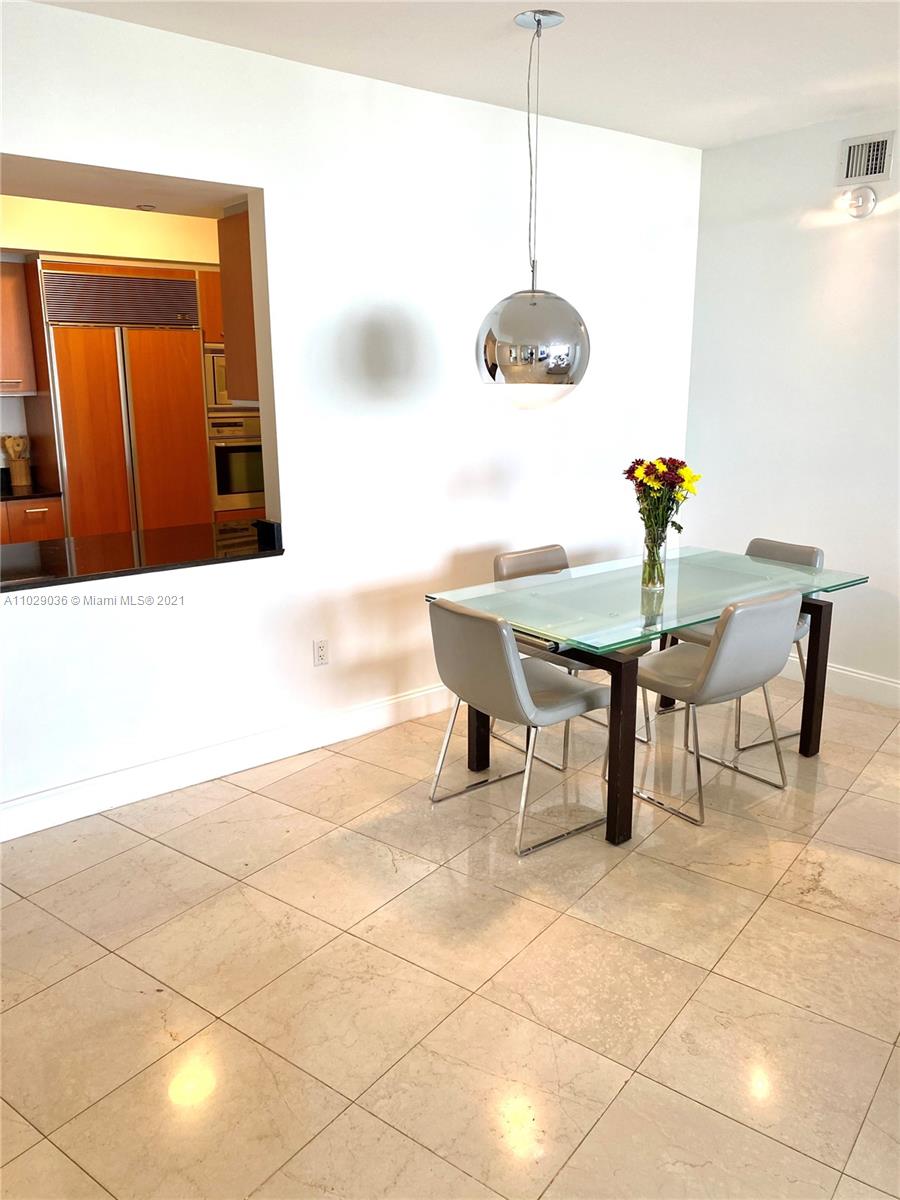 400 Alton Rd #809 Miami Beach, FL 33139