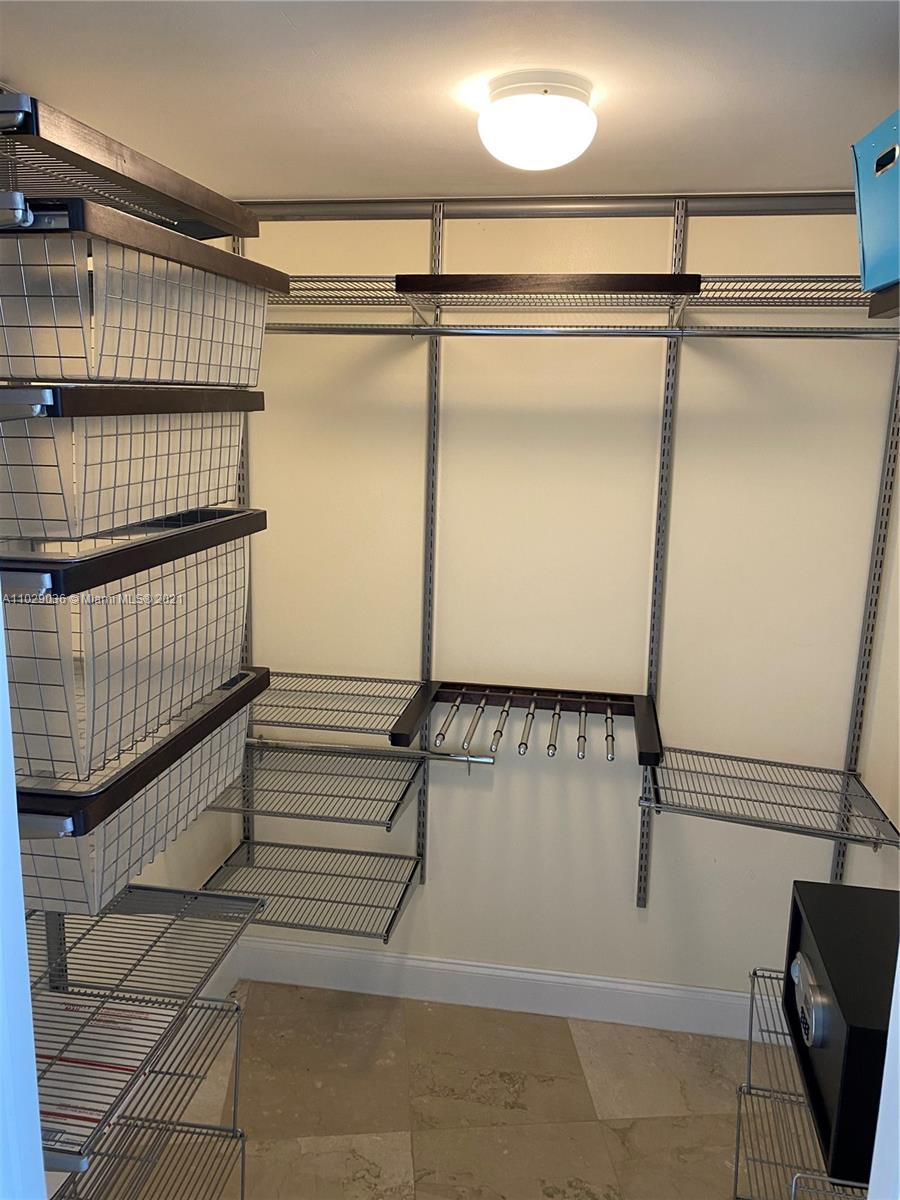 400 Alton Rd #809 Miami Beach, FL 33139