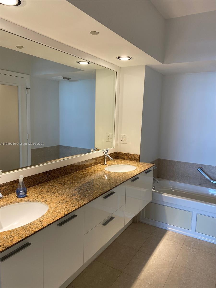 400 Alton Rd #809 Miami Beach, FL 33139