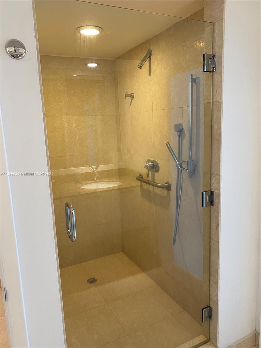 400 Alton Rd #809 Miami Beach, FL 33139