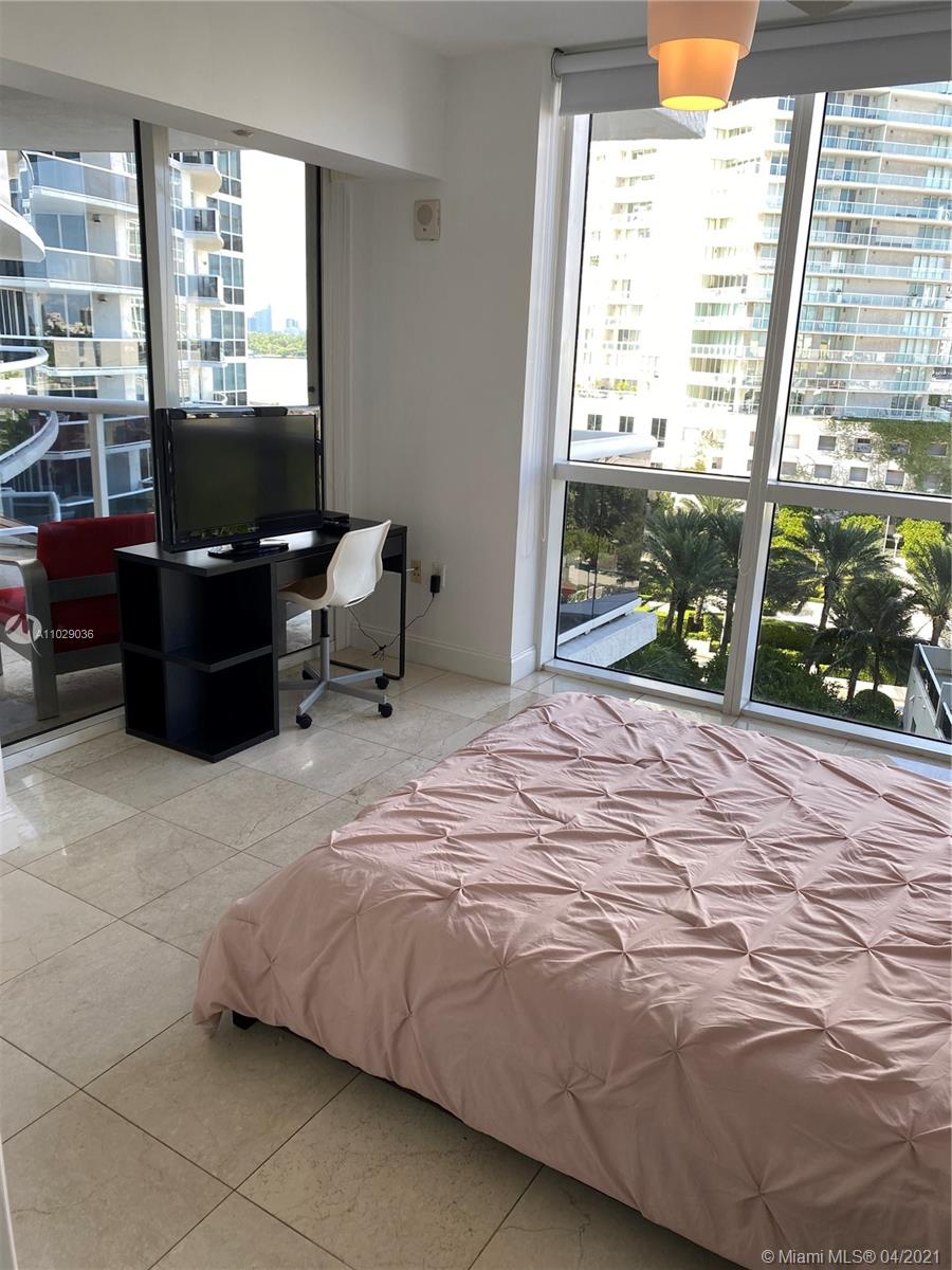 400 Alton Rd #809 Miami Beach, FL 33139