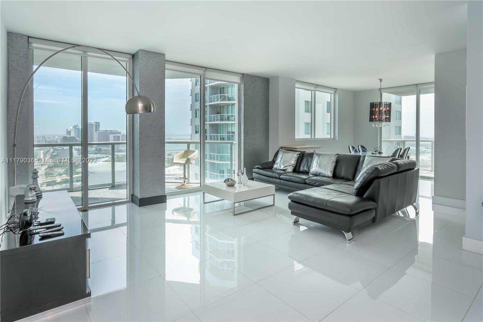 image Vizcayne South0