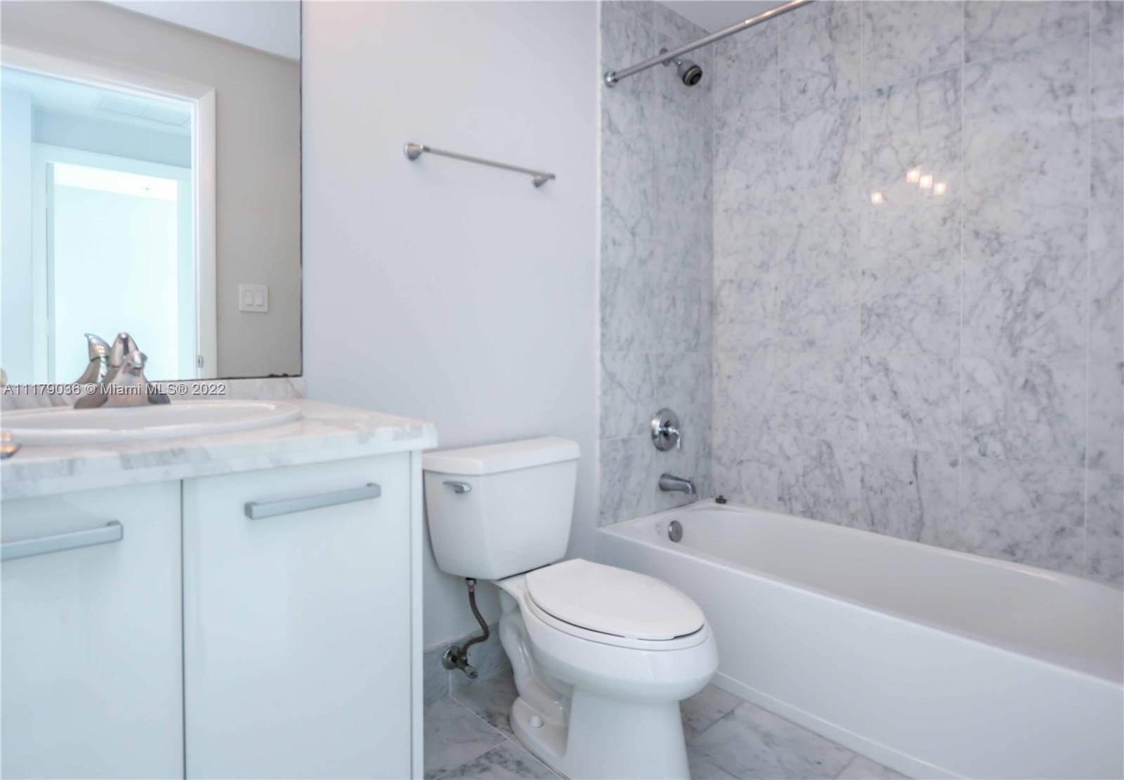 image Vizcayne South19