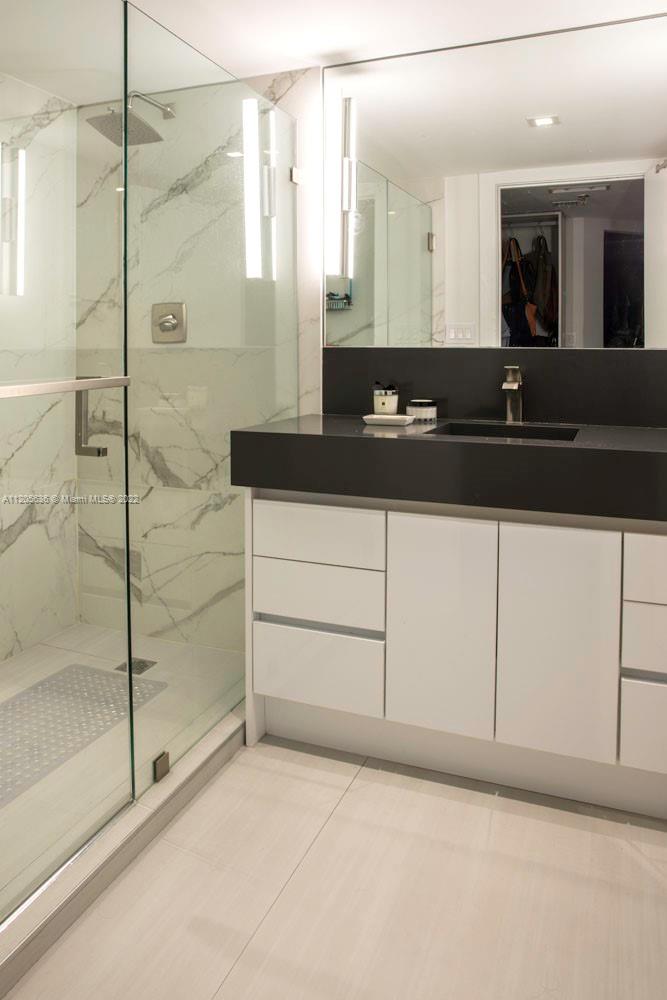 image Brickell Key One9