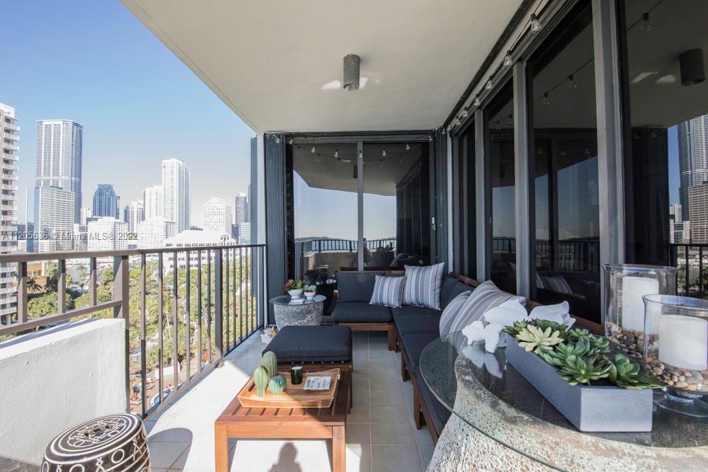 image Brickell Key One2