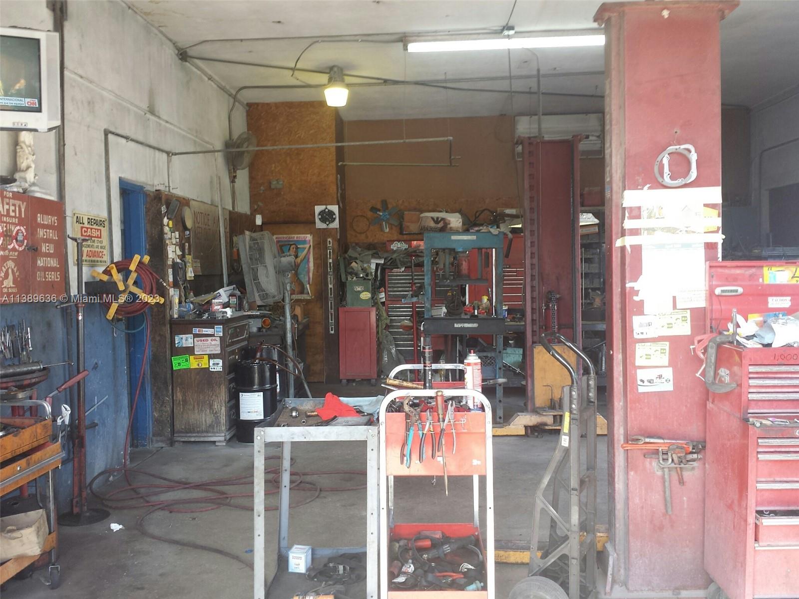 60 NW 20th St Miami, FL 33127 60 NW 20th St Miami, FL 33127