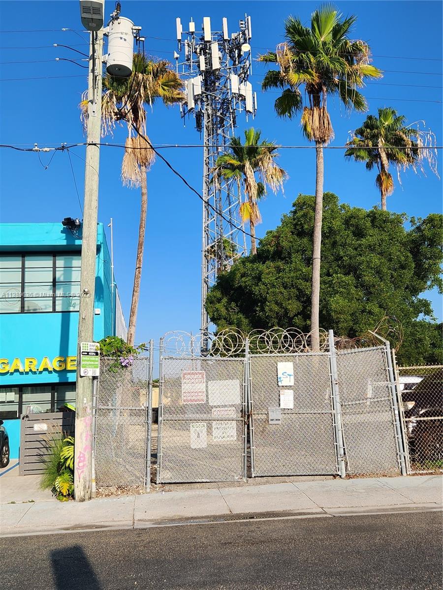 60 NW 20th St Miami, FL 33127 60 NW 20th St Miami, FL 33127