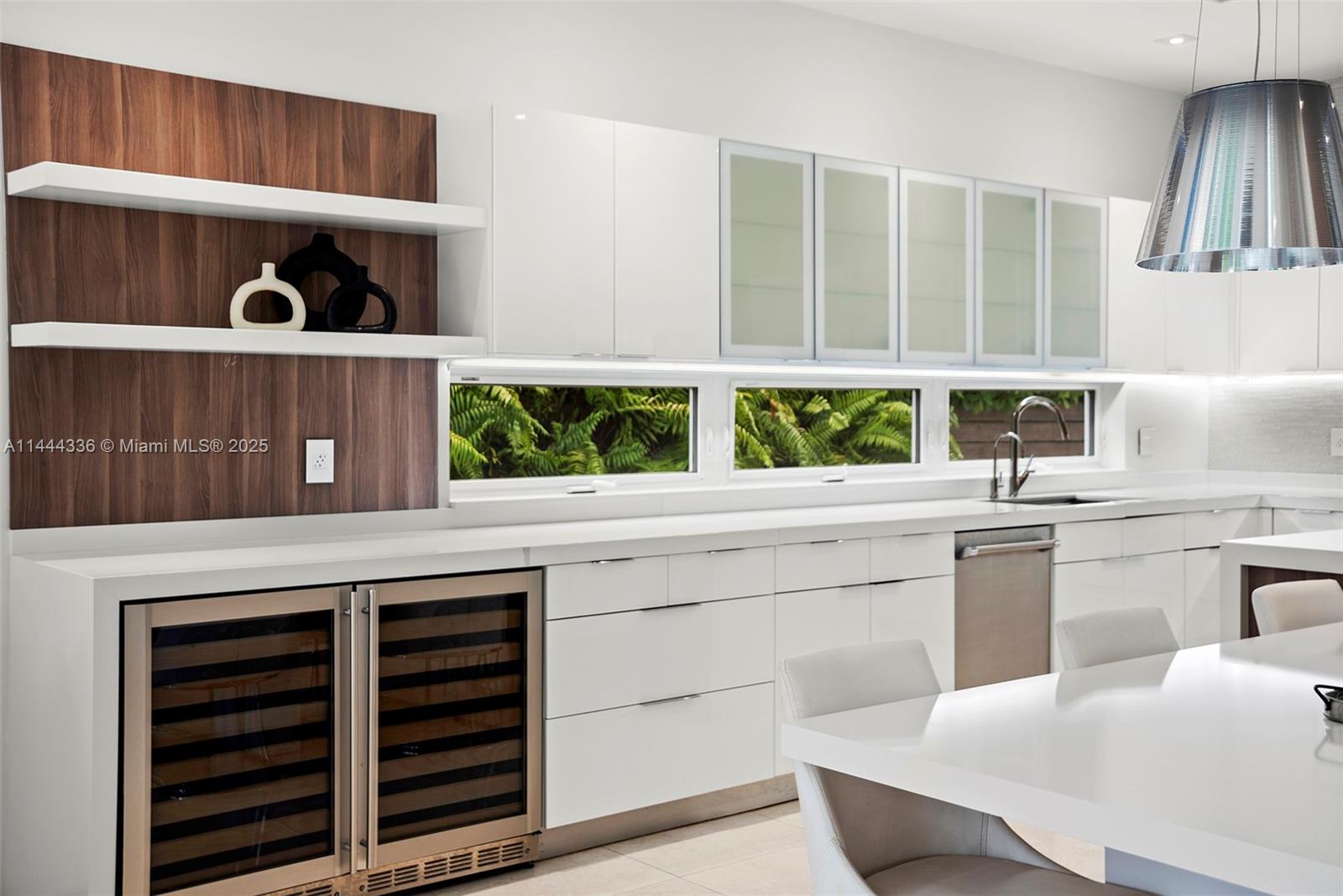 7930 SW 52nd Ct Miami, FL 33143