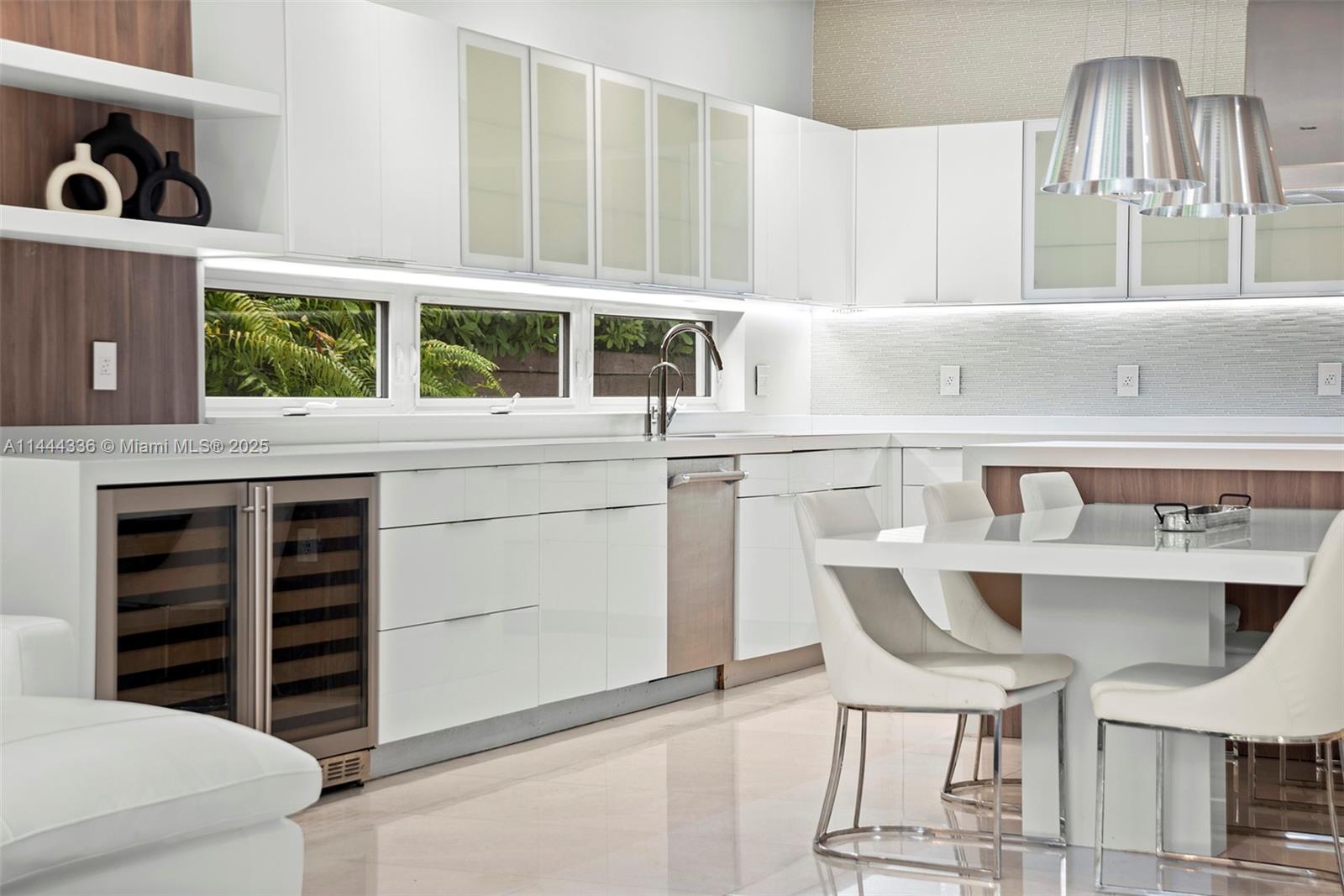 7930 SW 52nd Ct Miami, FL 33143