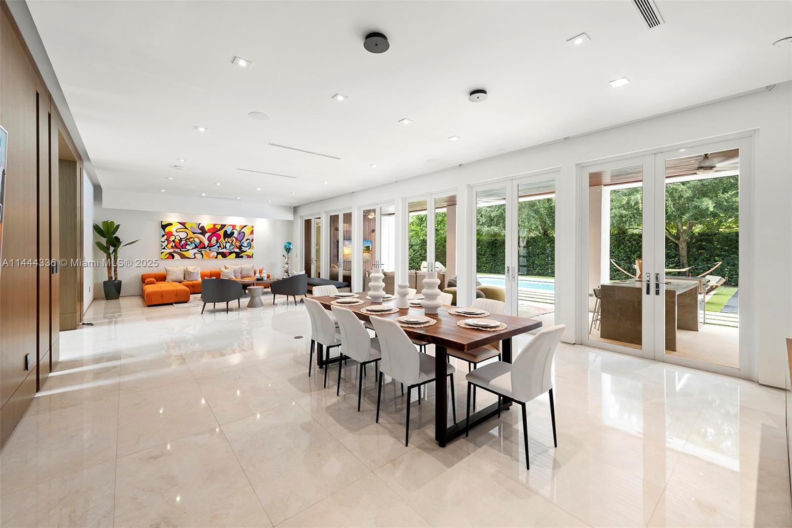 7930 SW 52nd Ct Miami, FL 33143