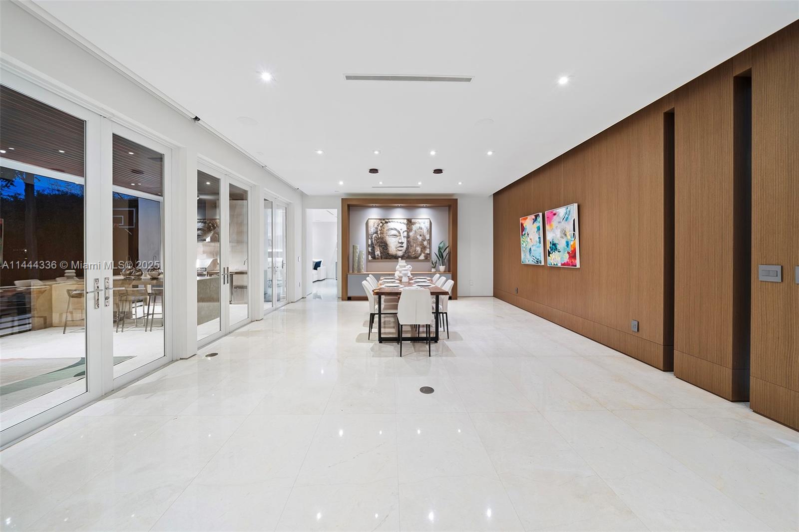 7930 SW 52nd Ct Miami, FL 33143