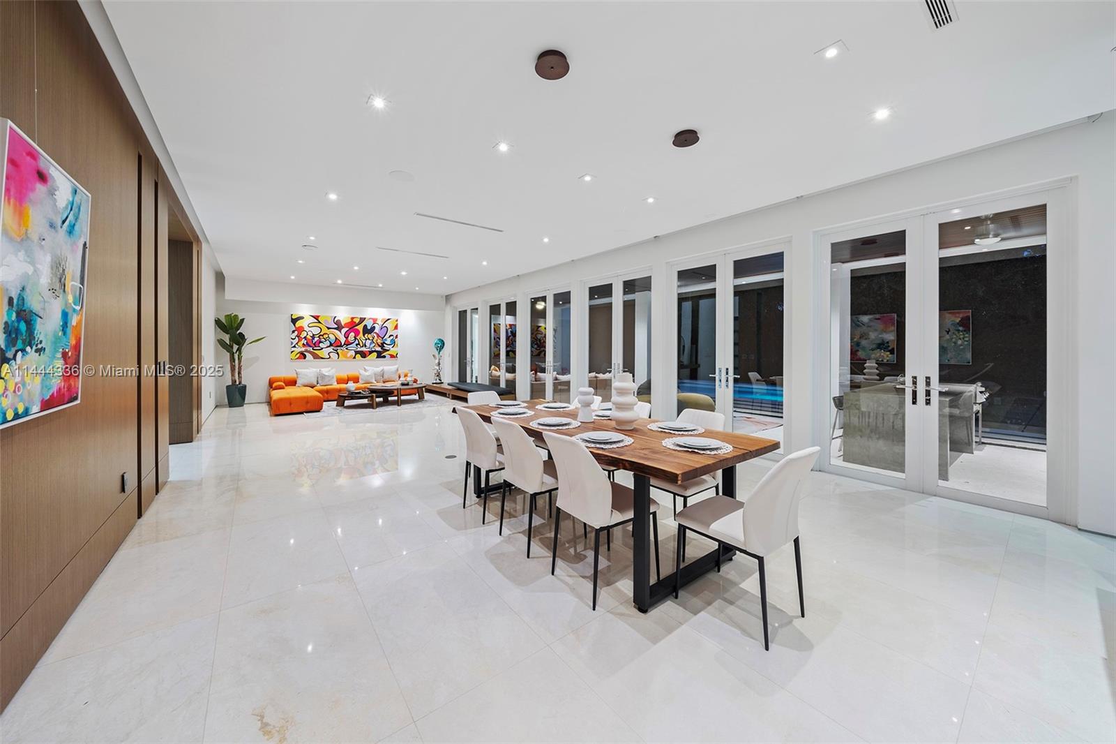 7930 SW 52nd Ct Miami, FL 33143