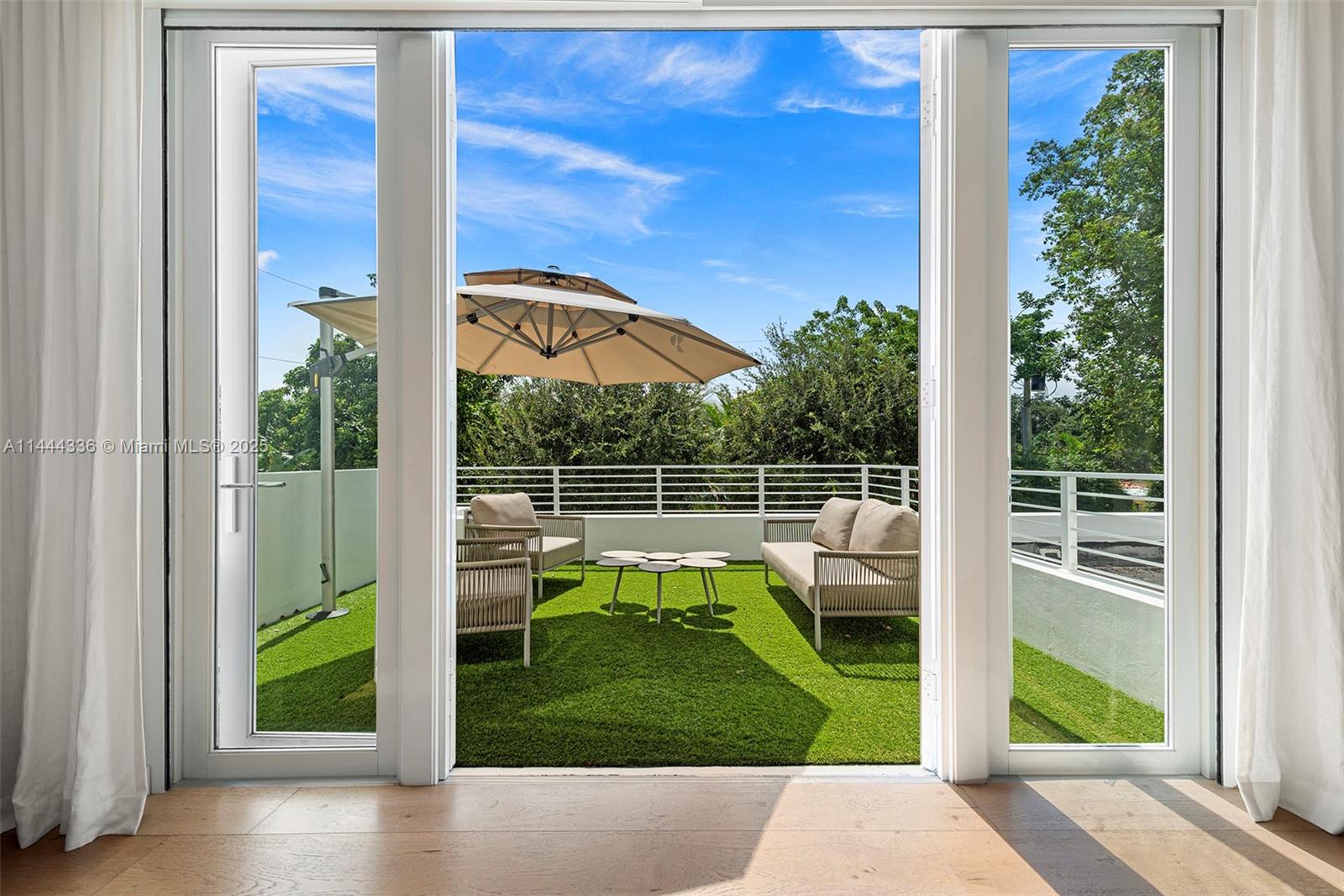 7930 SW 52nd Ct Miami, FL 33143